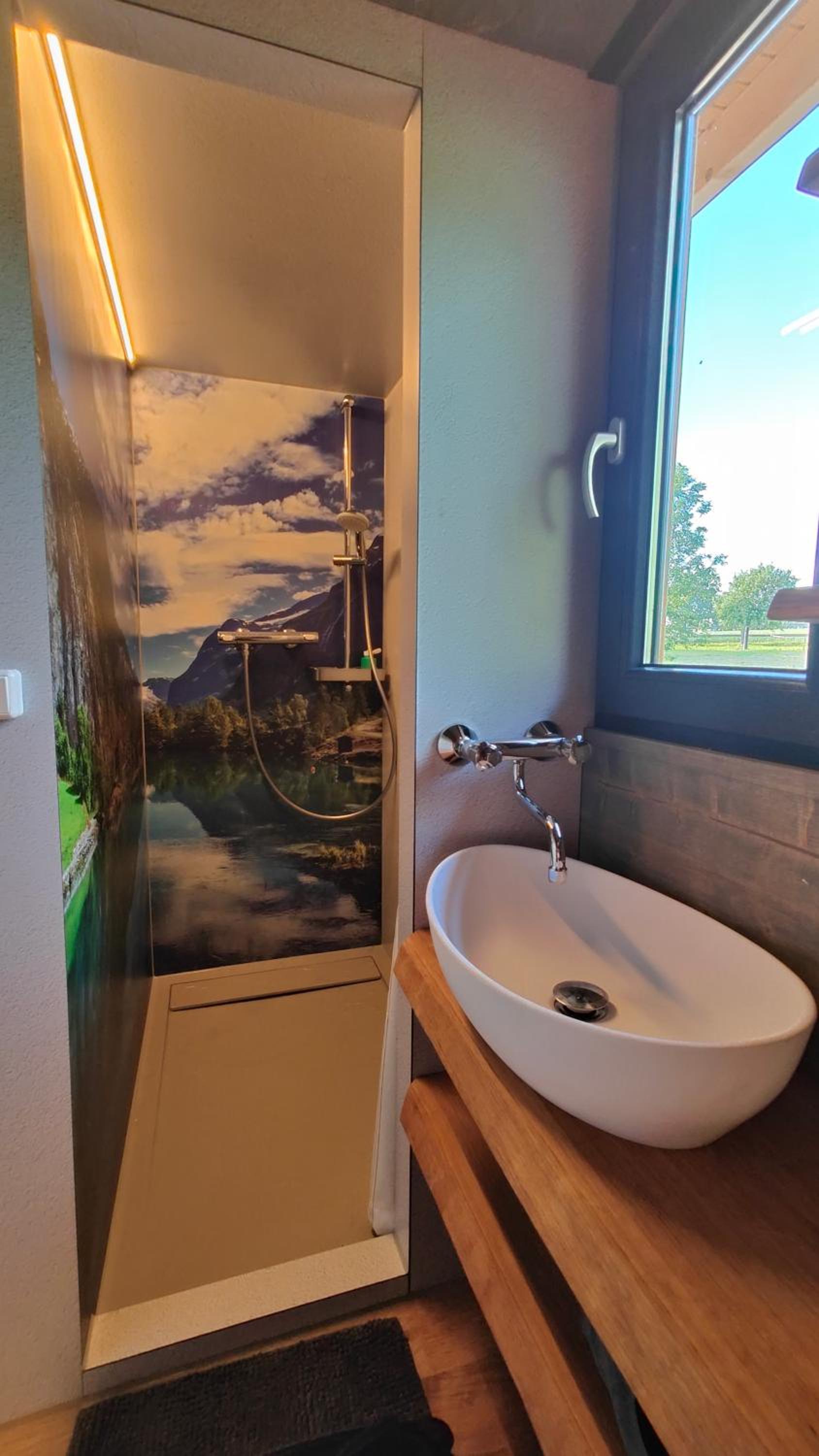 TinyHousebeiDresden mit Faßsauna spektakuläres winziges Häuschen auf Stelzen im Pferdeteich, Kaminofen, umlaufende Terrasse - Nähe Sächsische Schweiz - Von