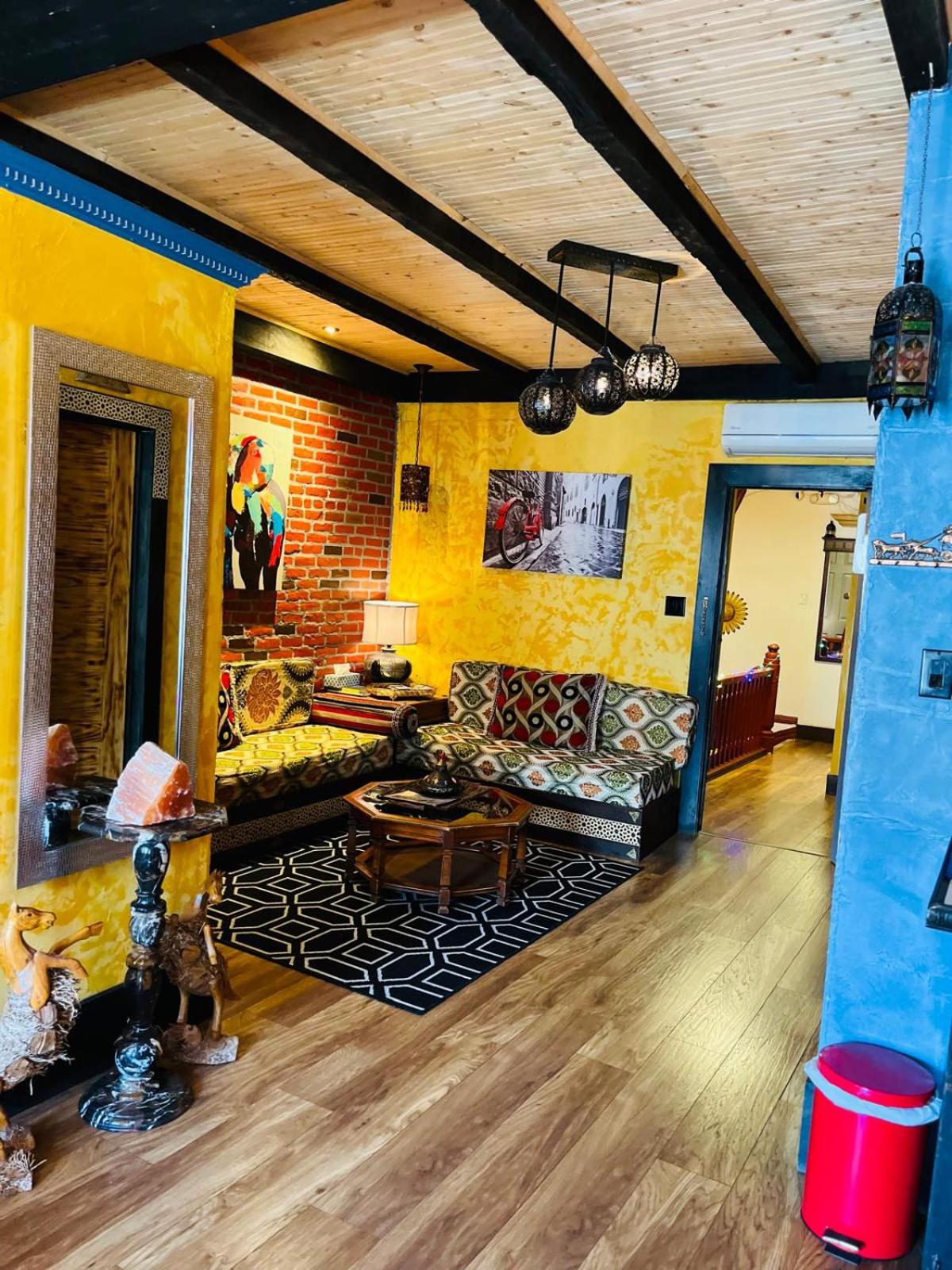 lounge