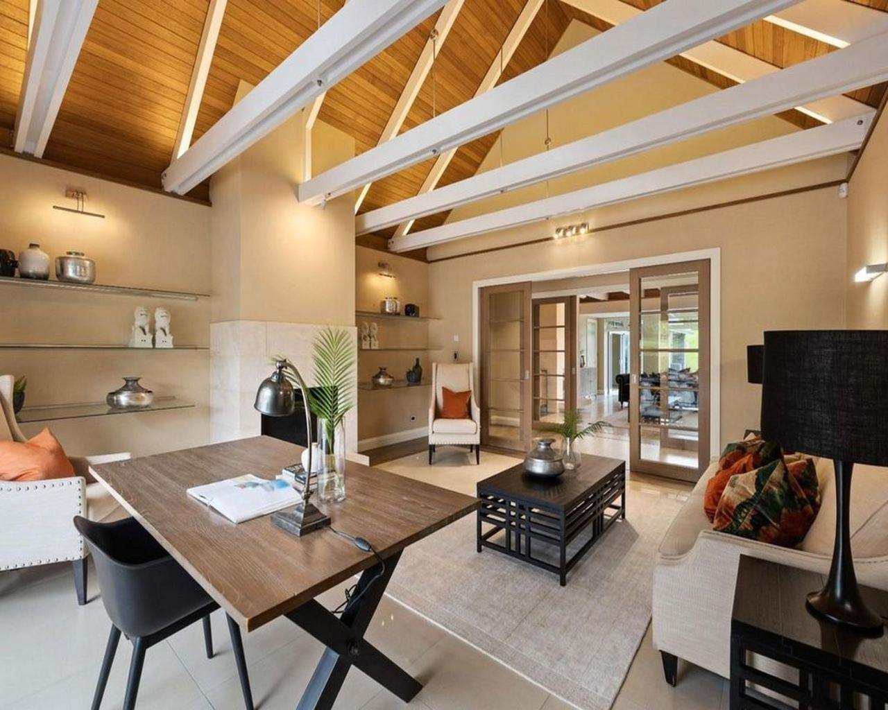 5 bedroom luxury House view 2