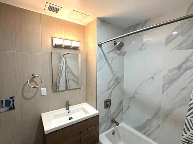 Huge Modern 2 bedroom in Little Italy