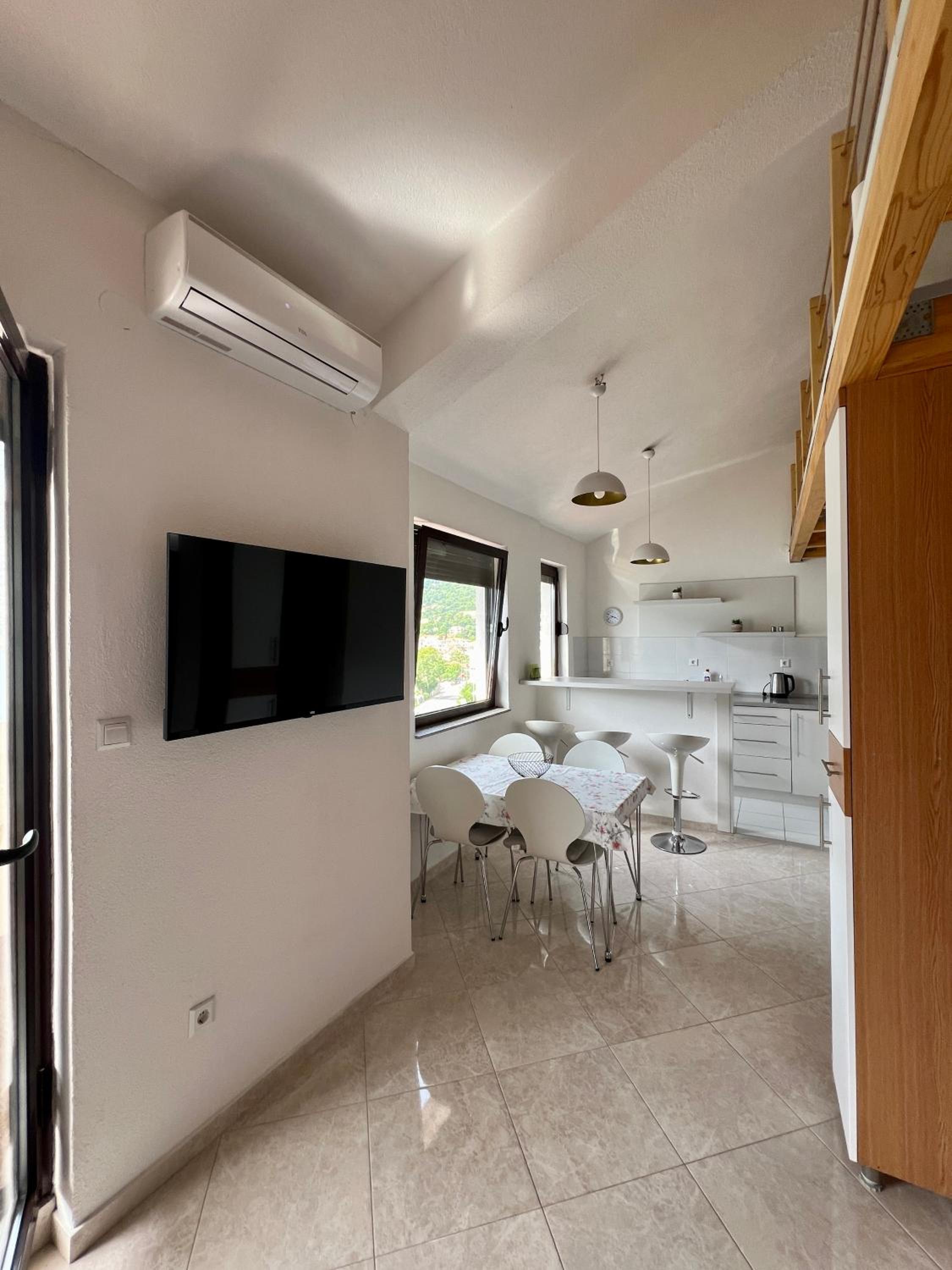 Tesla Apartman