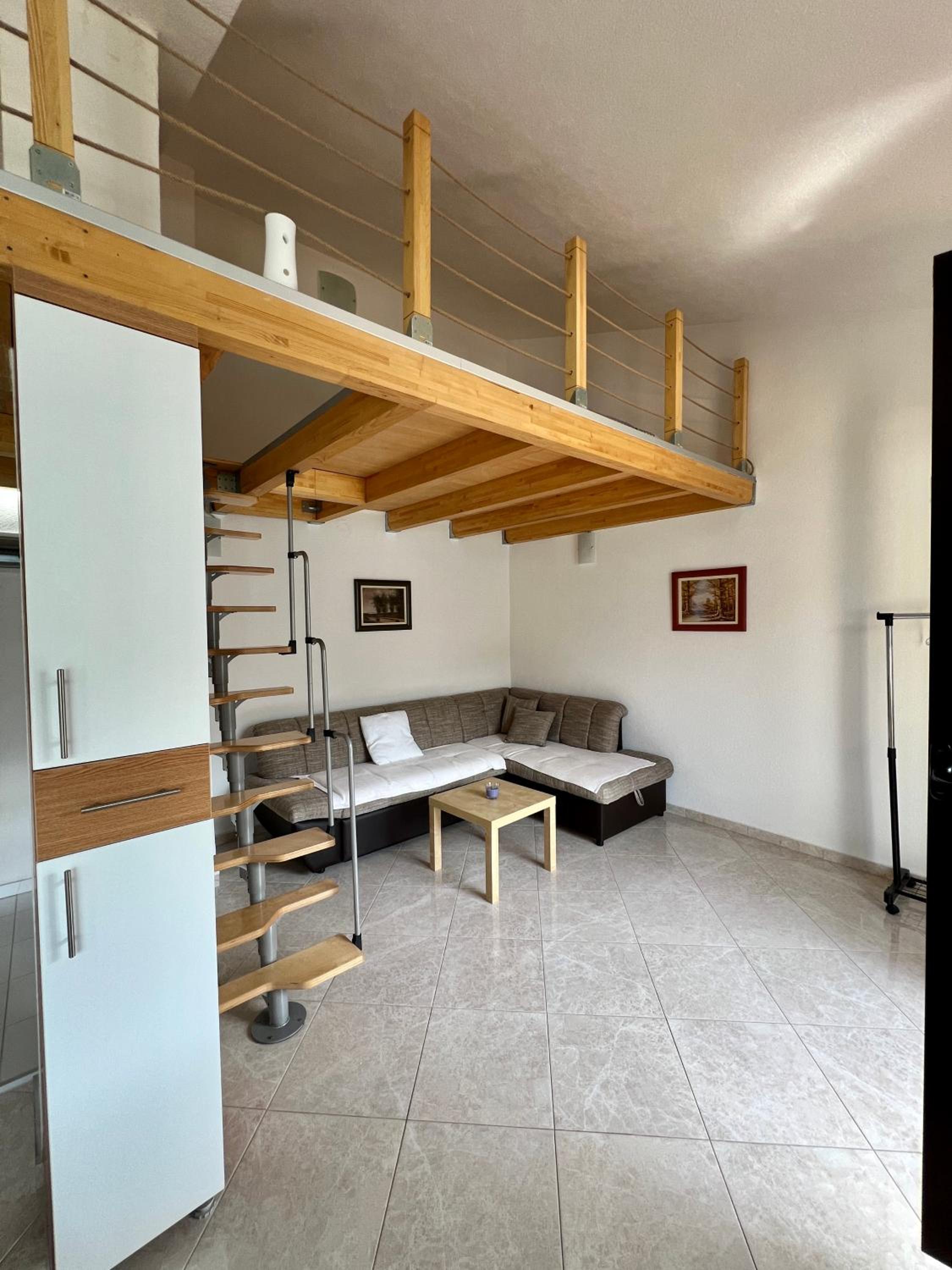 Tesla Apartman