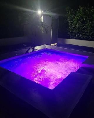 Casa quinta el tesoro con piscina y jacuzzi privado, aires acondicionados