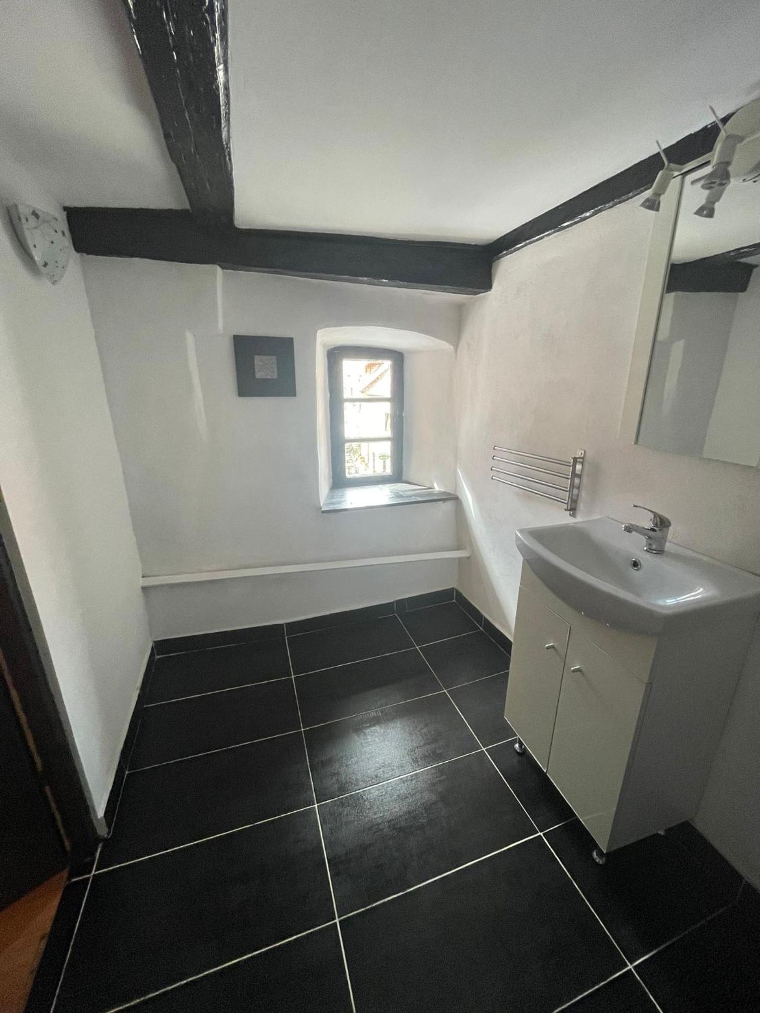 Ultracentral Medieval Apartment