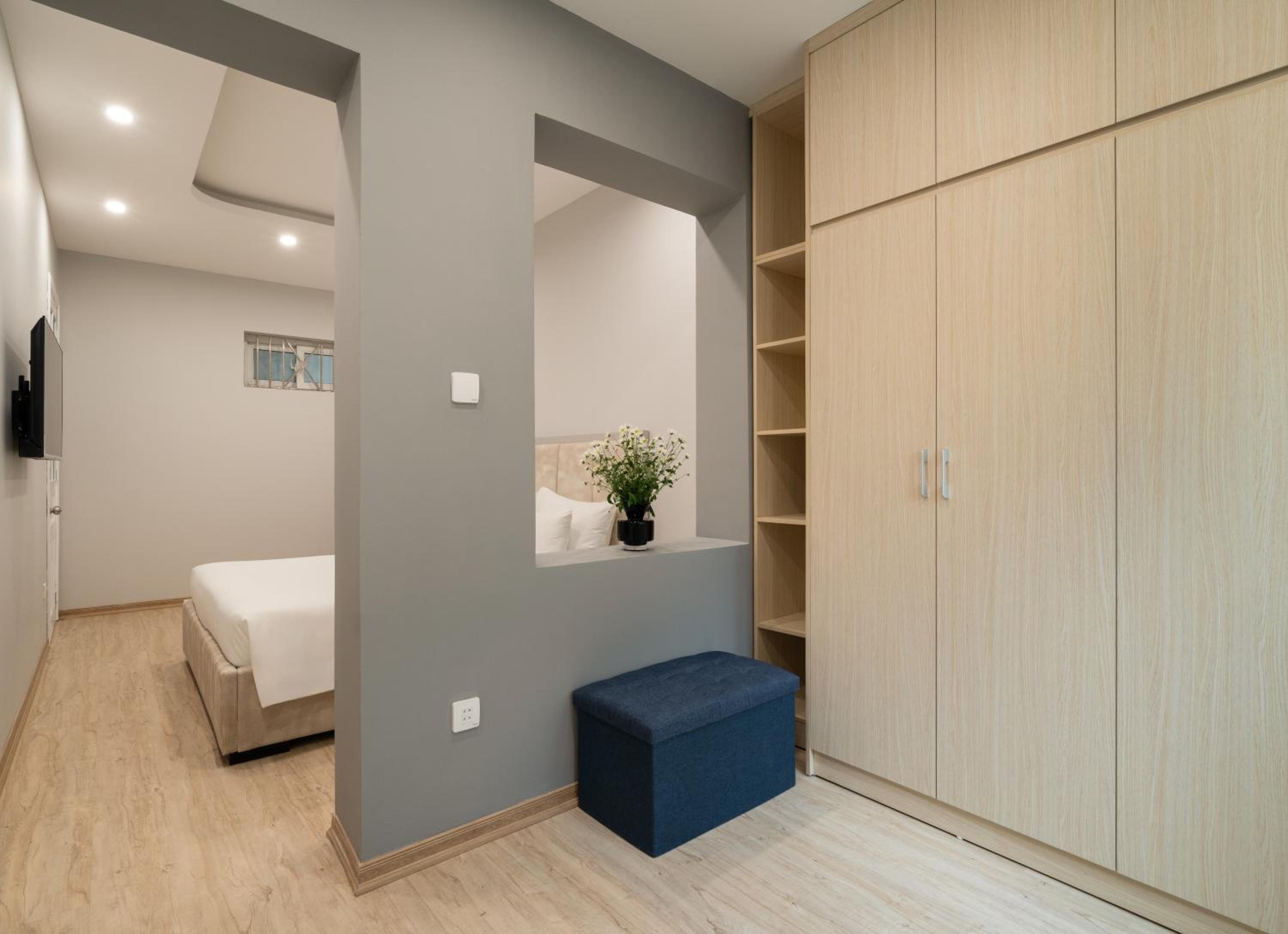 S Home