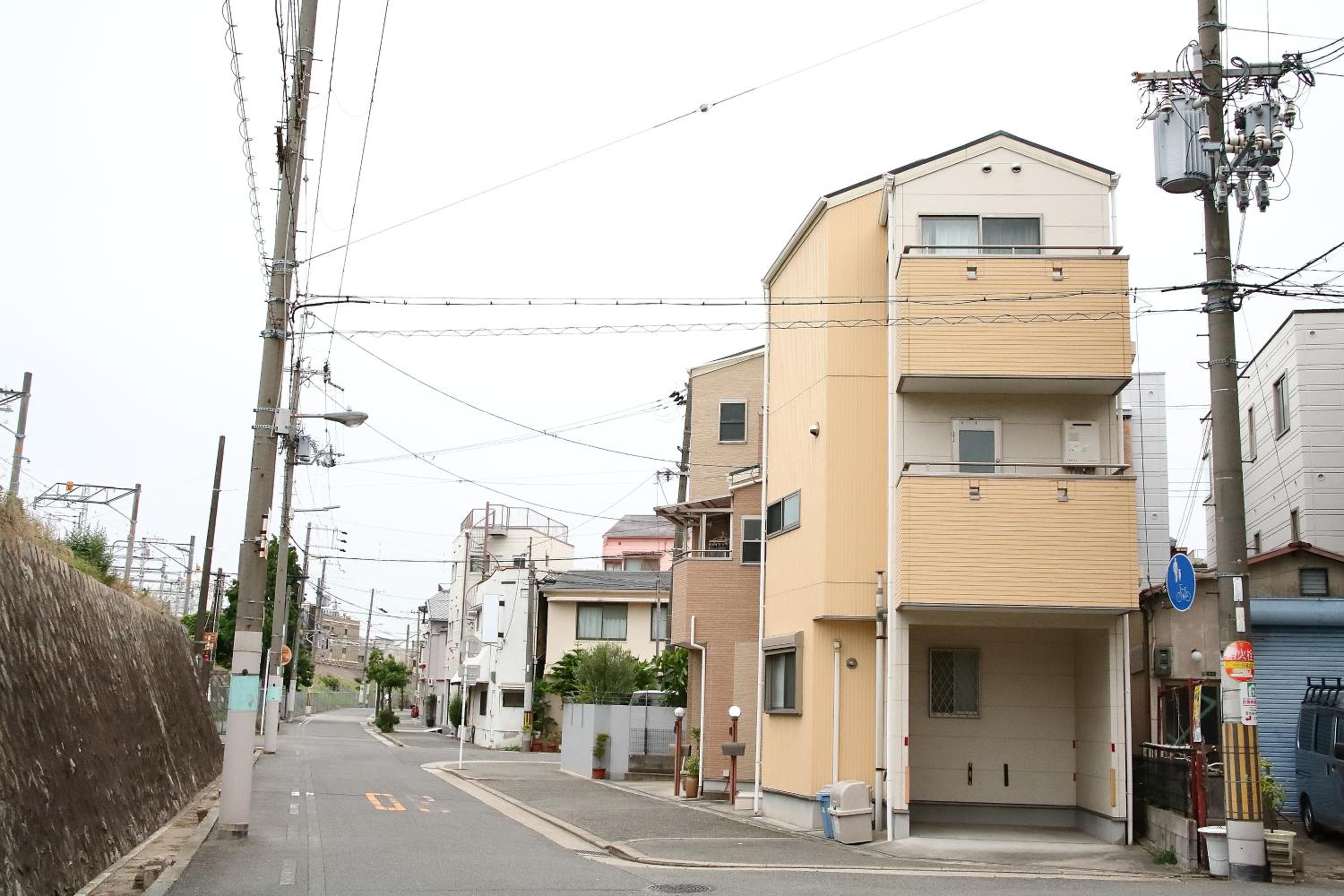 Liaison House Universal Gateway