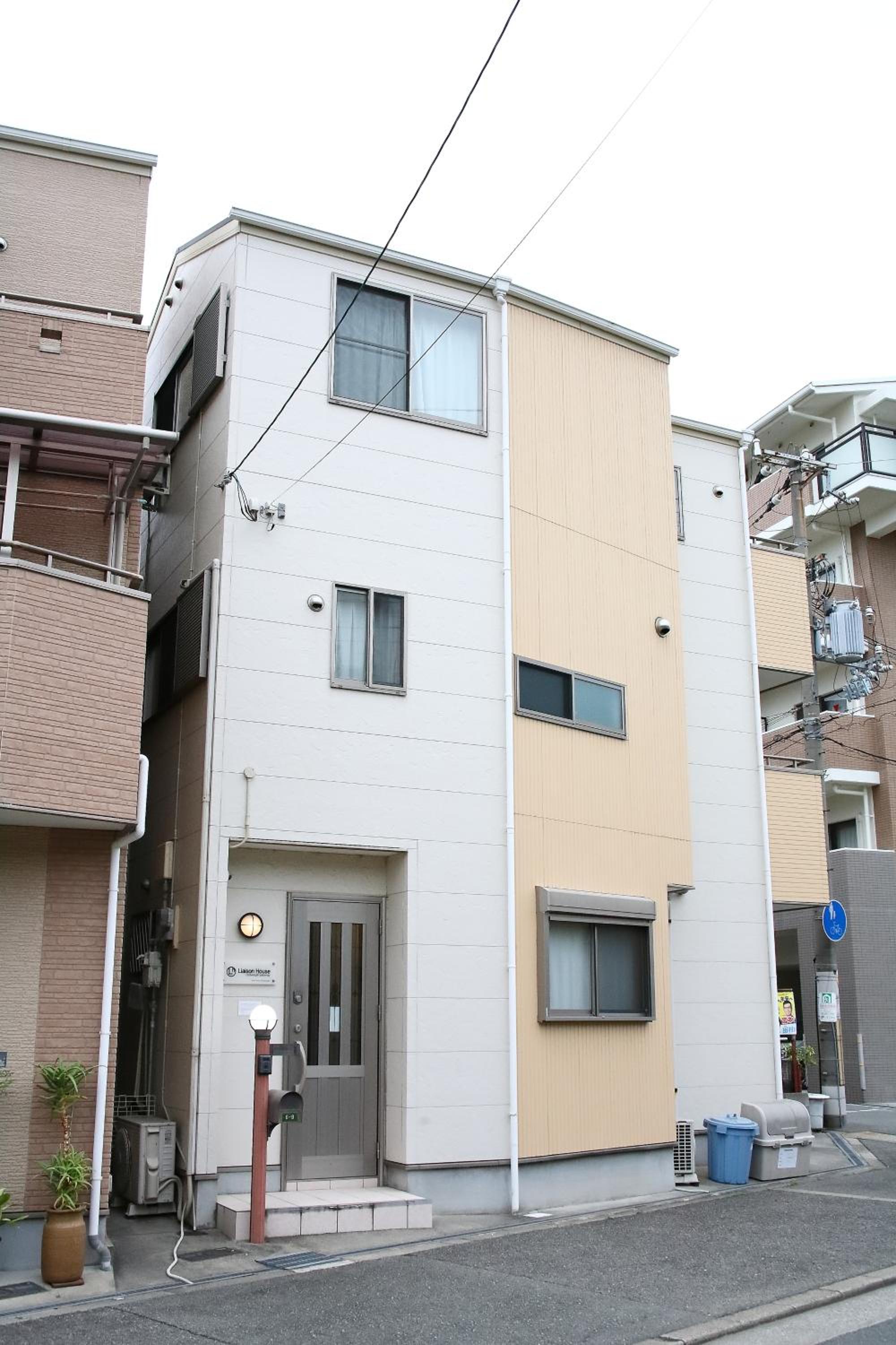 Liaison House Universal Gateway
