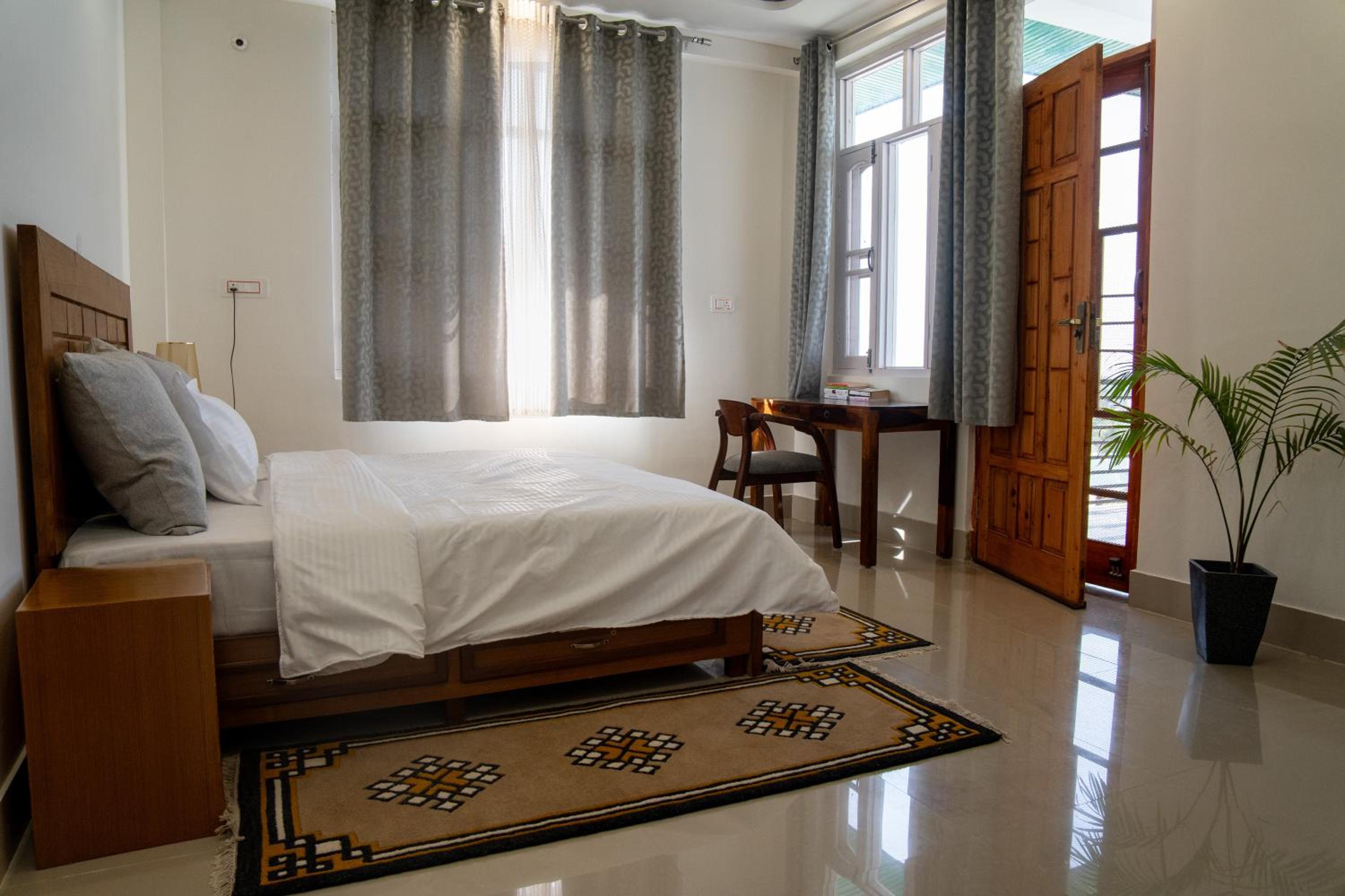 Dhauladhar Escape Apartments