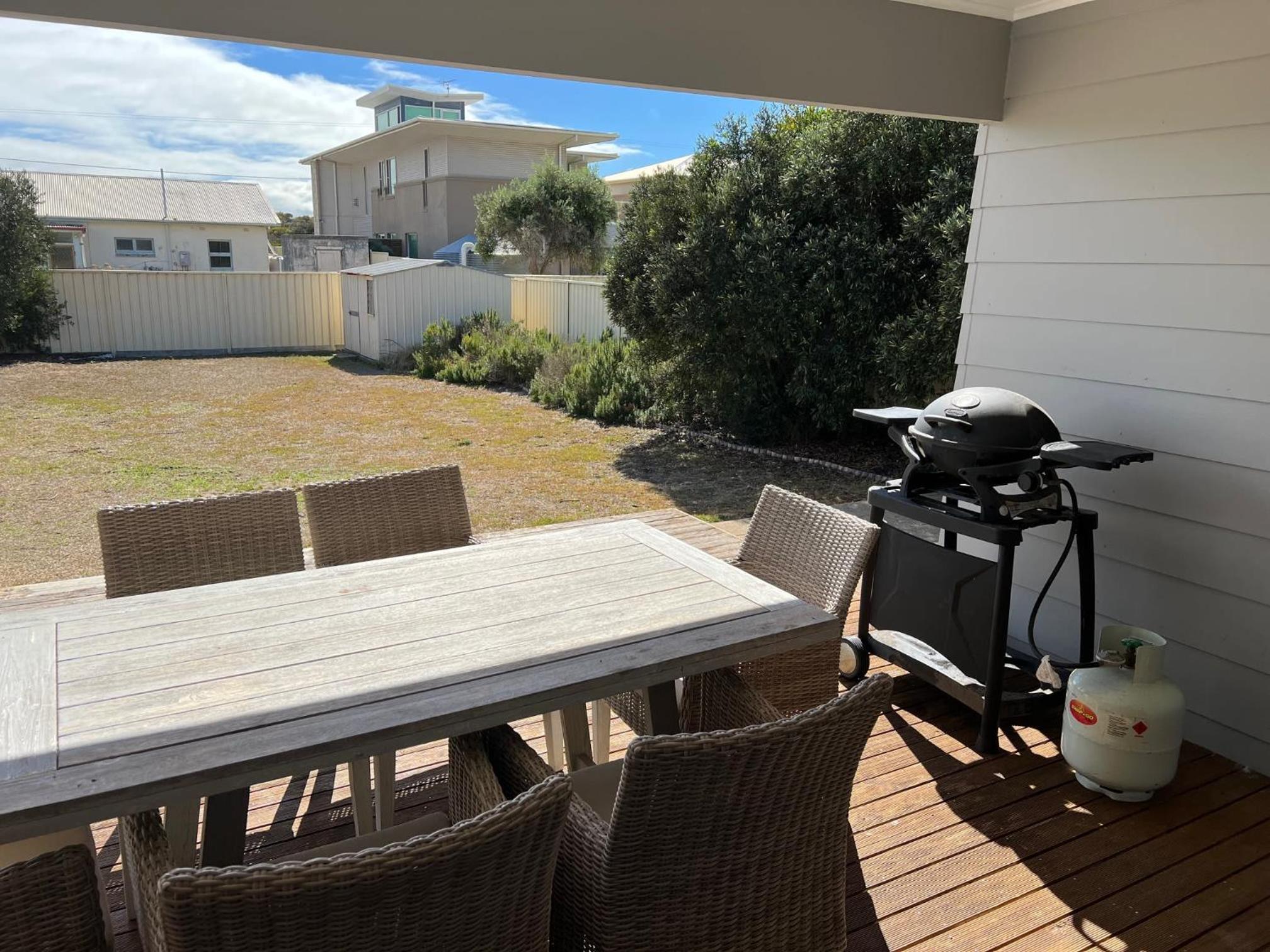 Elandra House - WiFi pet friendly outside