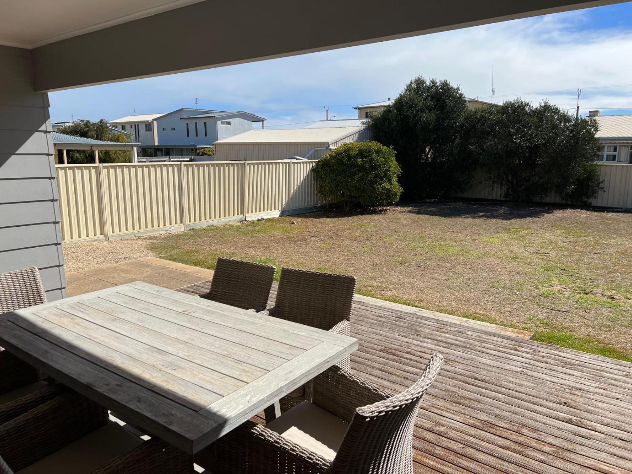 Elandra House - WiFi pet friendly outside