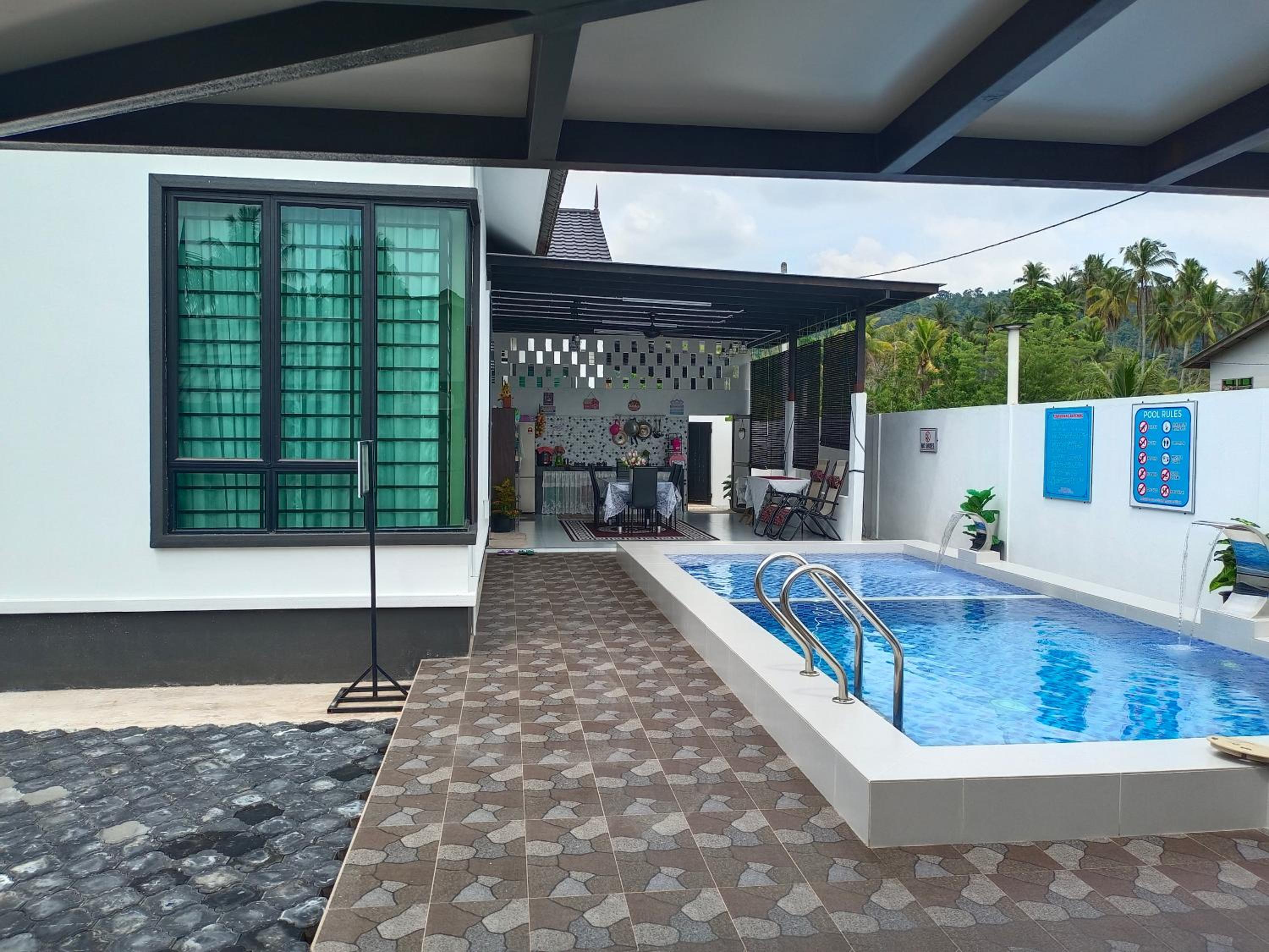 Homestay Villa H with POOL photo 1
