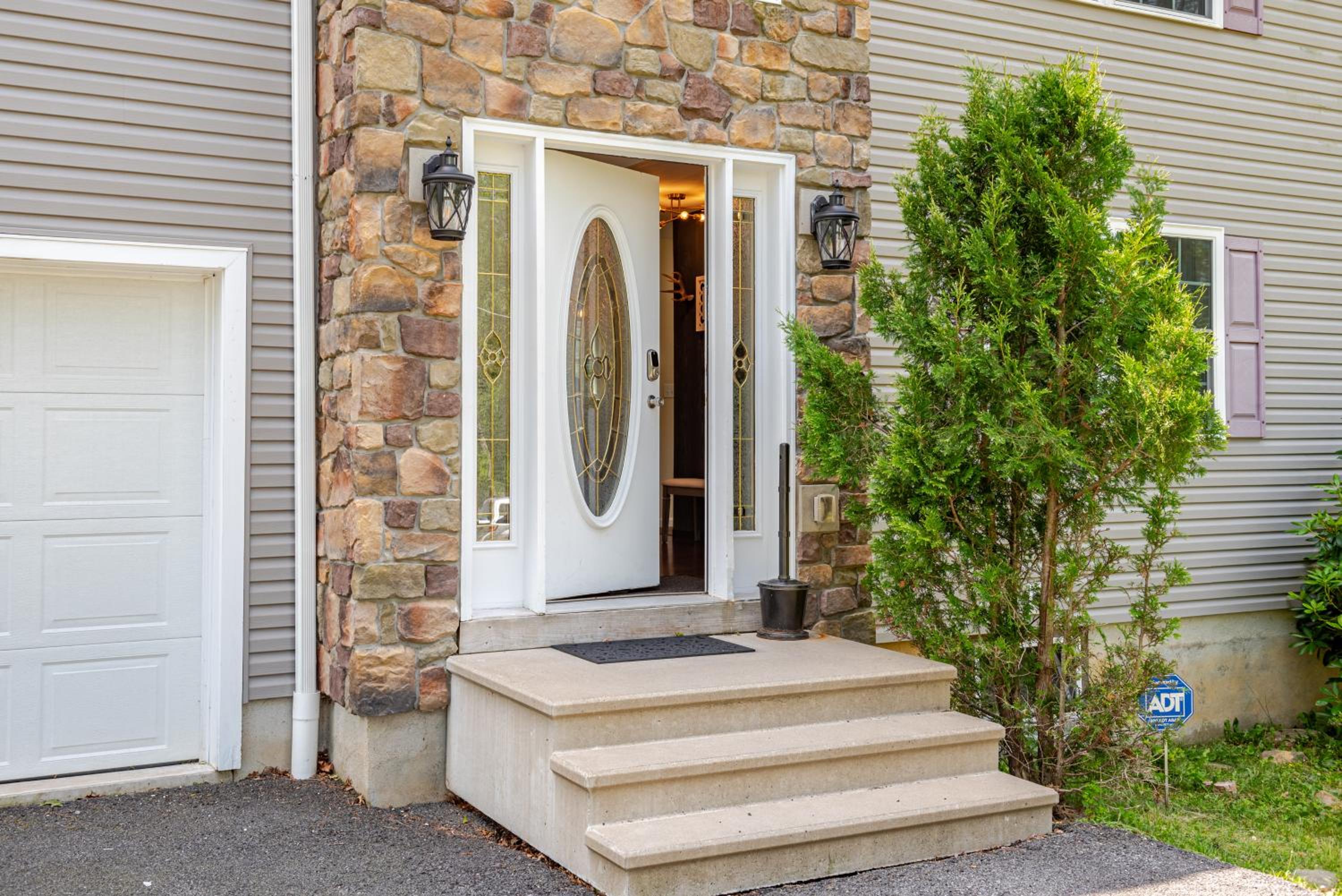 Hotel Huge villa in the hearth of Poconos near all. - Image 1