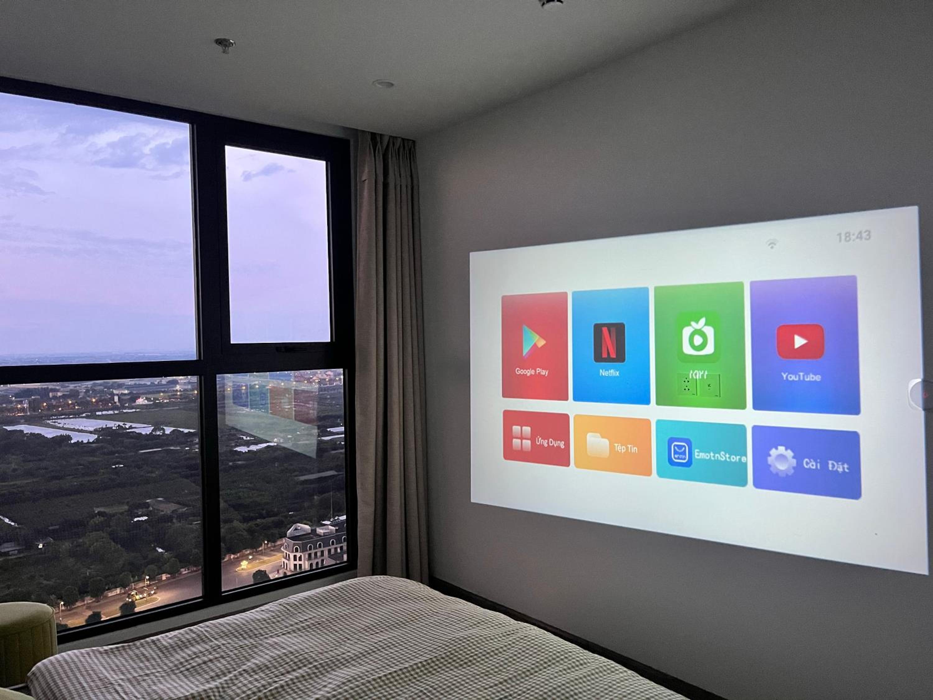 2Br Vinhomes Apt Balcony City view Cozy view 5