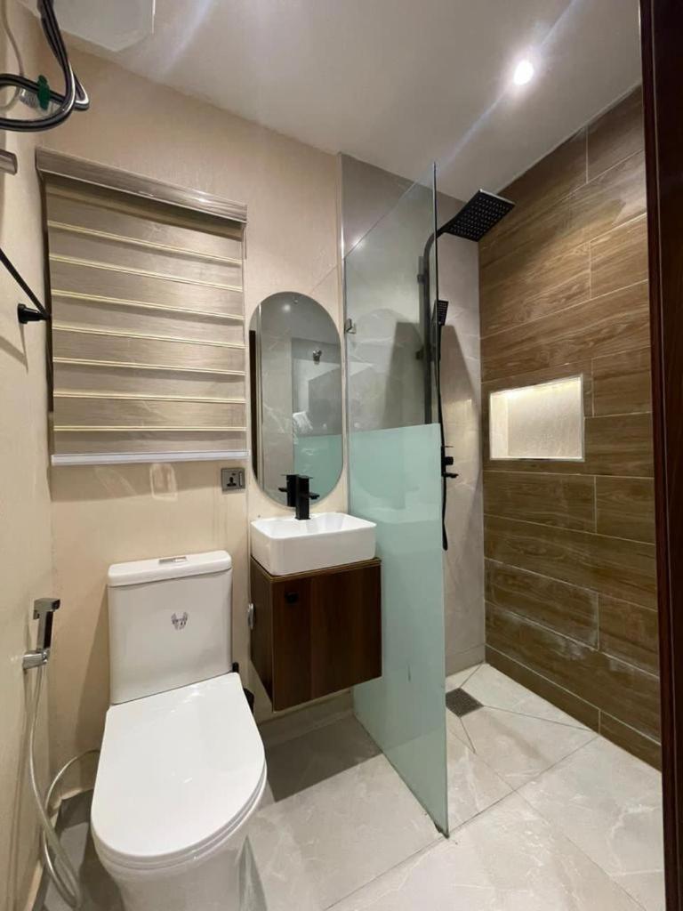 New Modern 3 Bedroom Apartment view 5