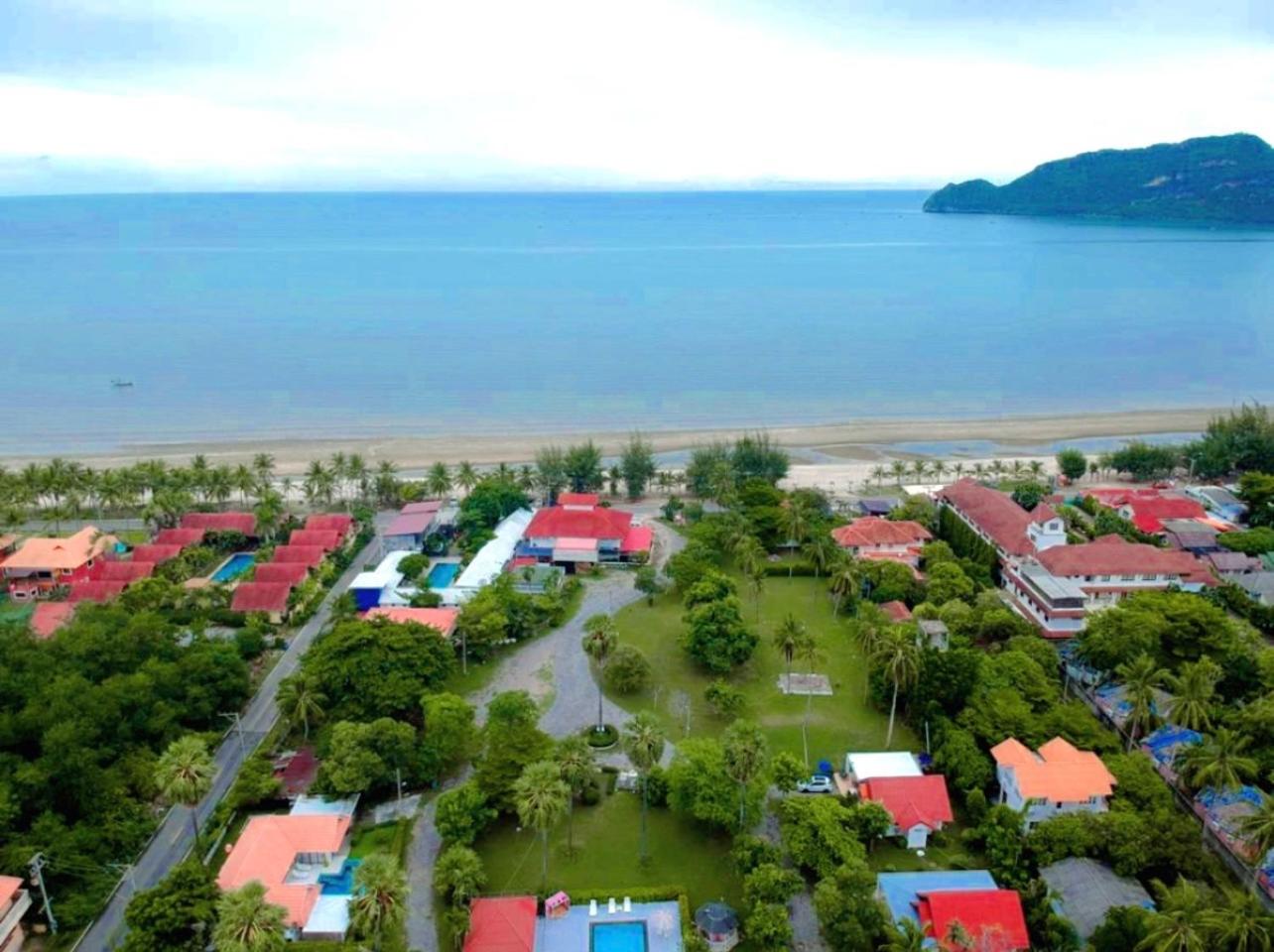 Baan Golden Resort & Residences