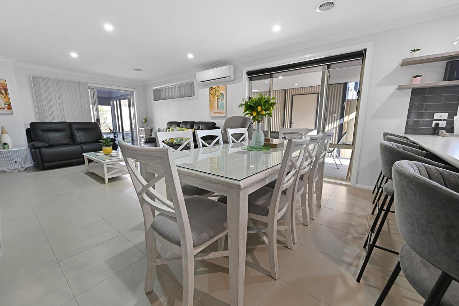 Ophir - Large Entertainer, Sleeps 11