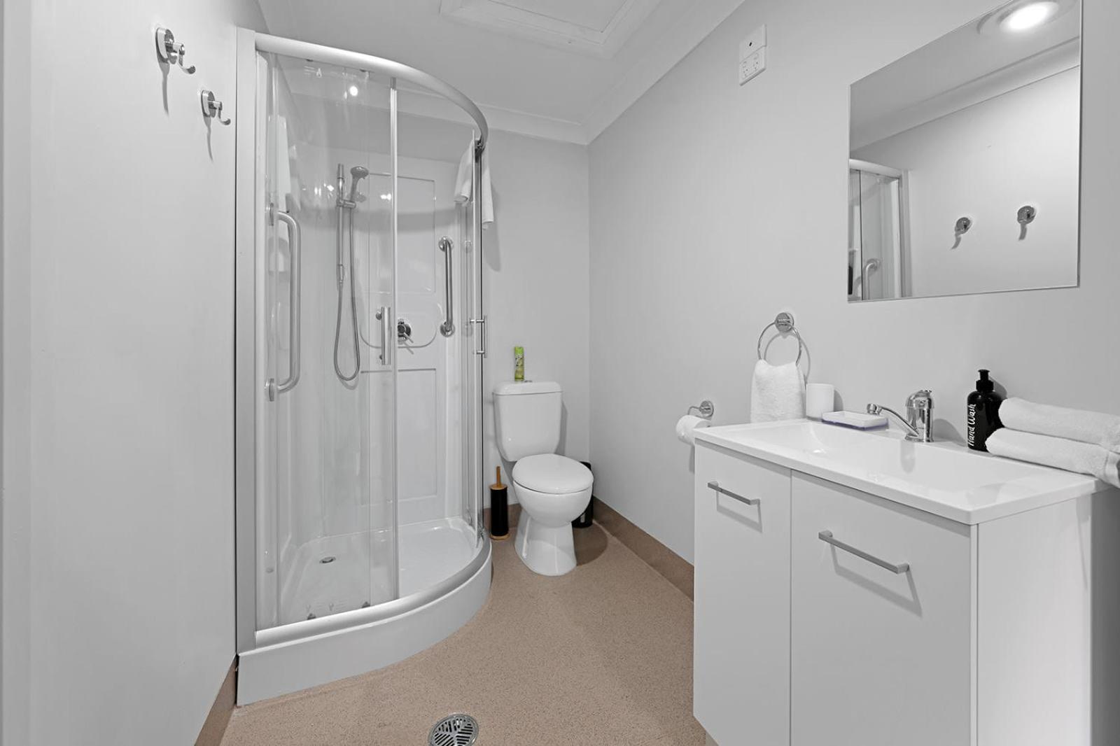 Ophir - Large Entertainer, Sleeps 11