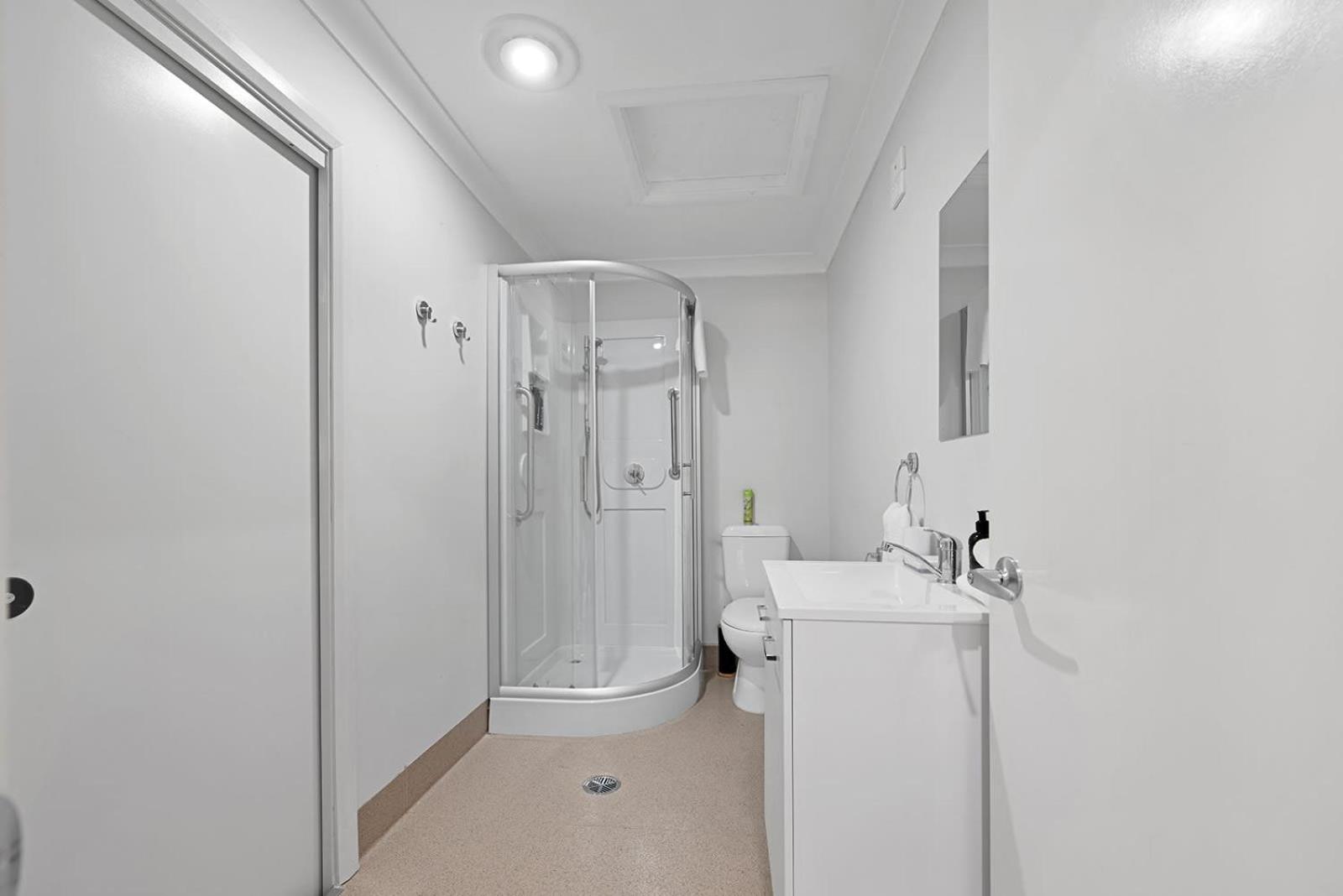 Ophir - Large Entertainer, Sleeps 11