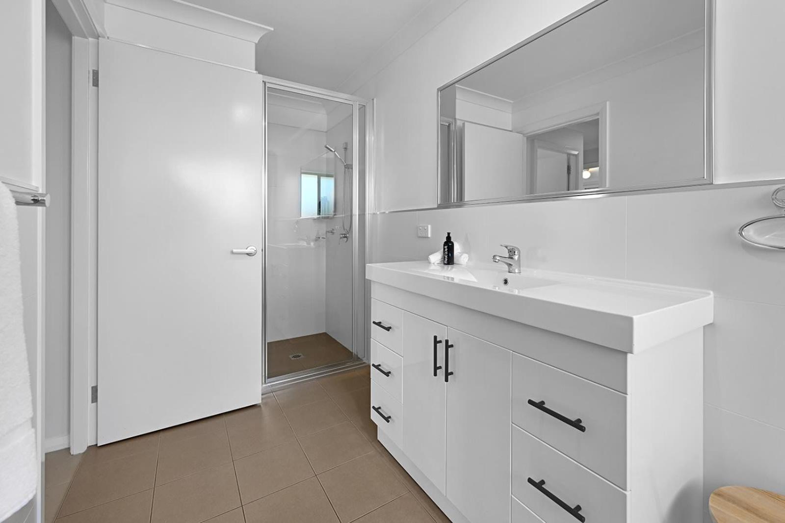 Ophir - Large Entertainer, Sleeps 11