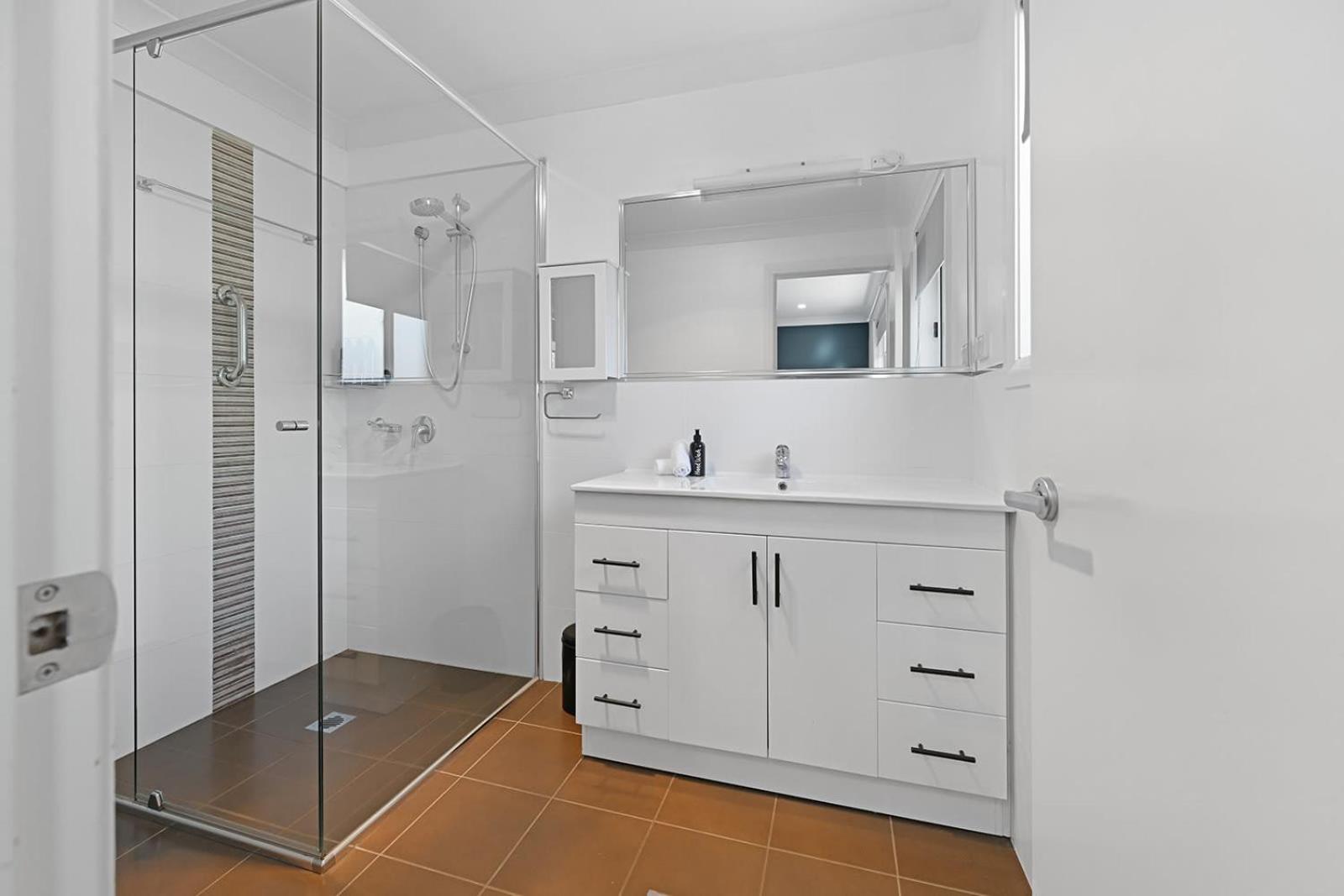 Ophir - Large Entertainer, Sleeps 11