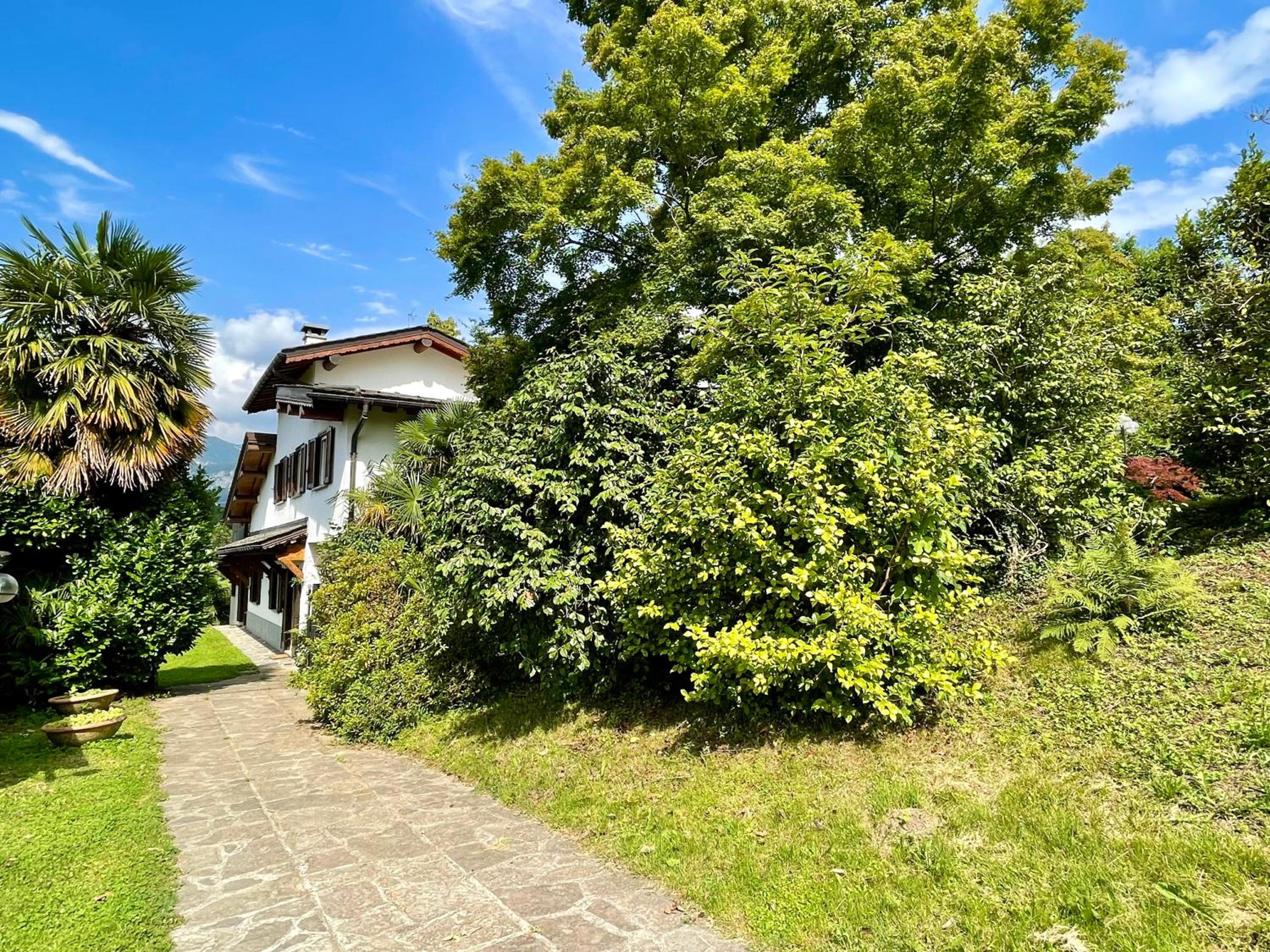 Villa Marena: vista lago, giardino, parcheggio