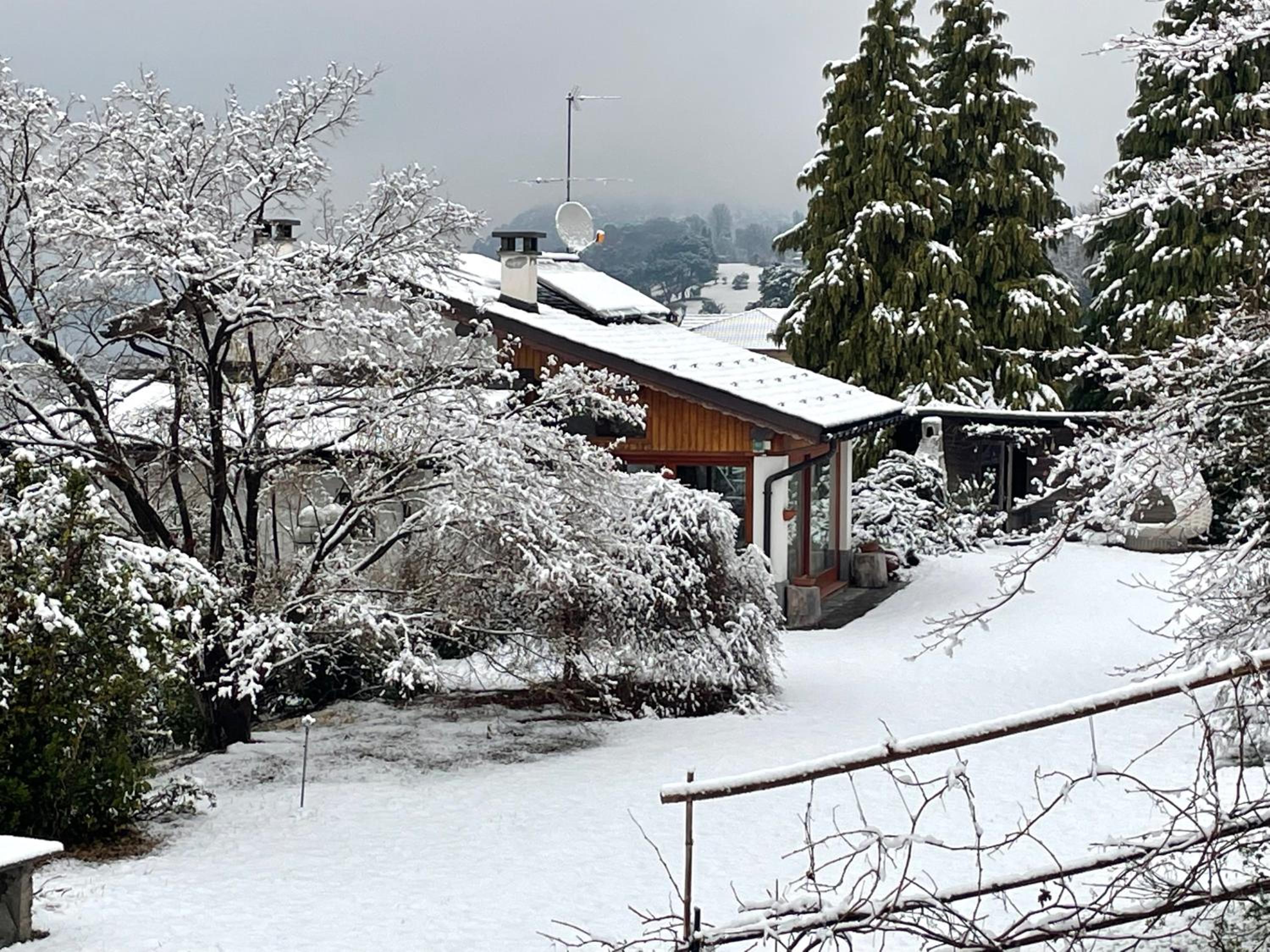 Villa Marena: vista lago, giardino, parcheggio