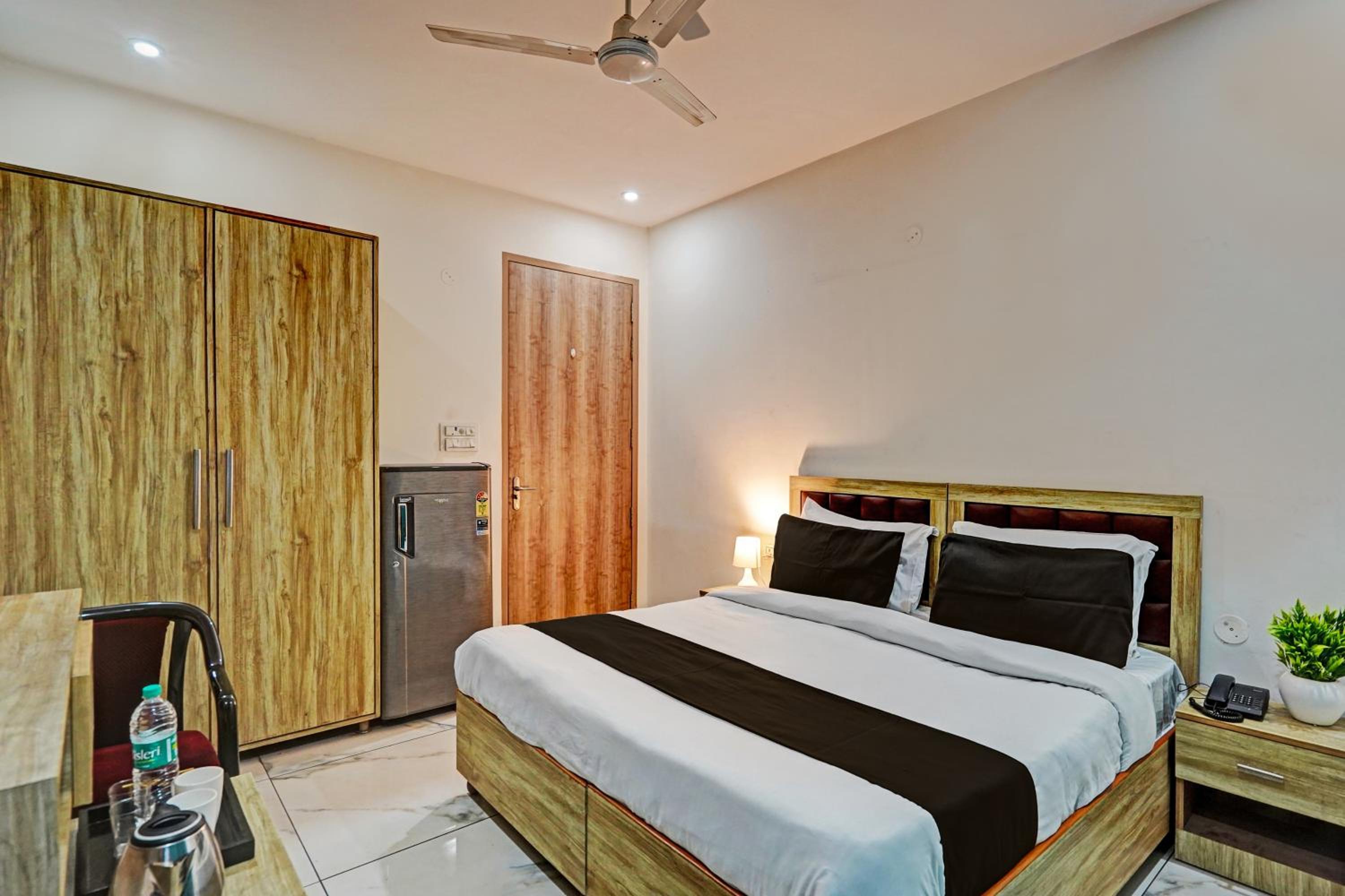Townhouse Akshay Hotel view 3