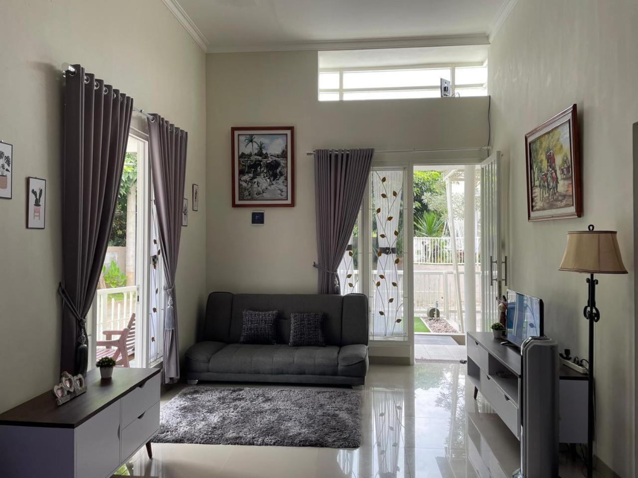 Andaru Villa Batu view 4