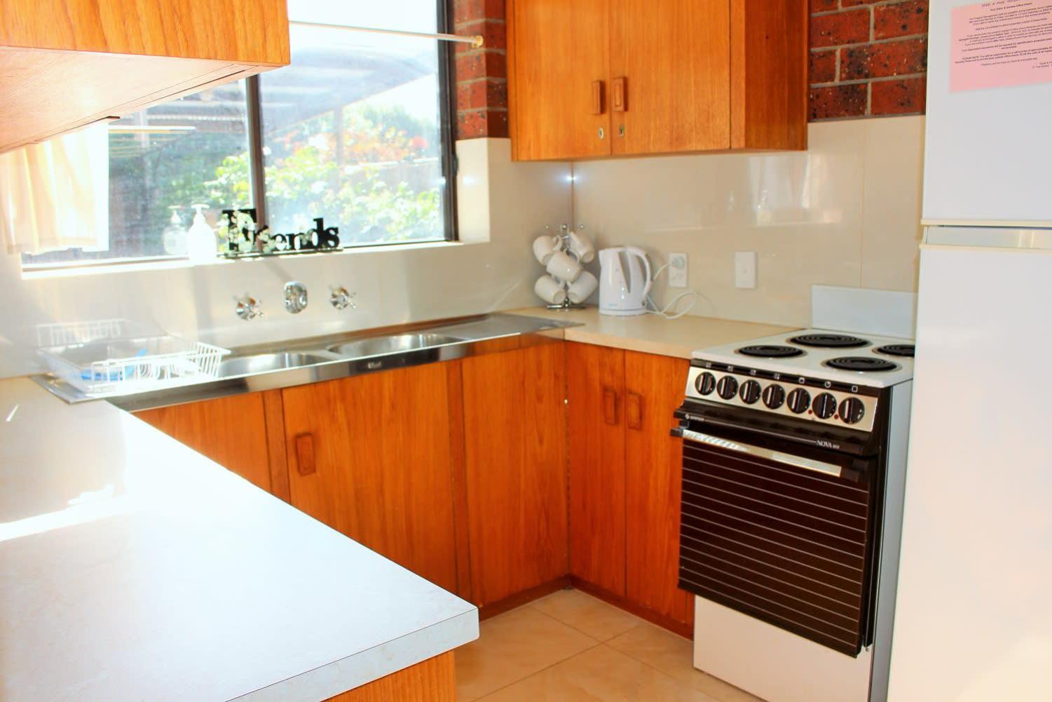 Commodore 2 2-18 Basham Rd Port Elliot - Linen Included