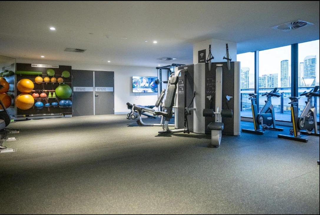 Vibrant Waterfront Docklands Living