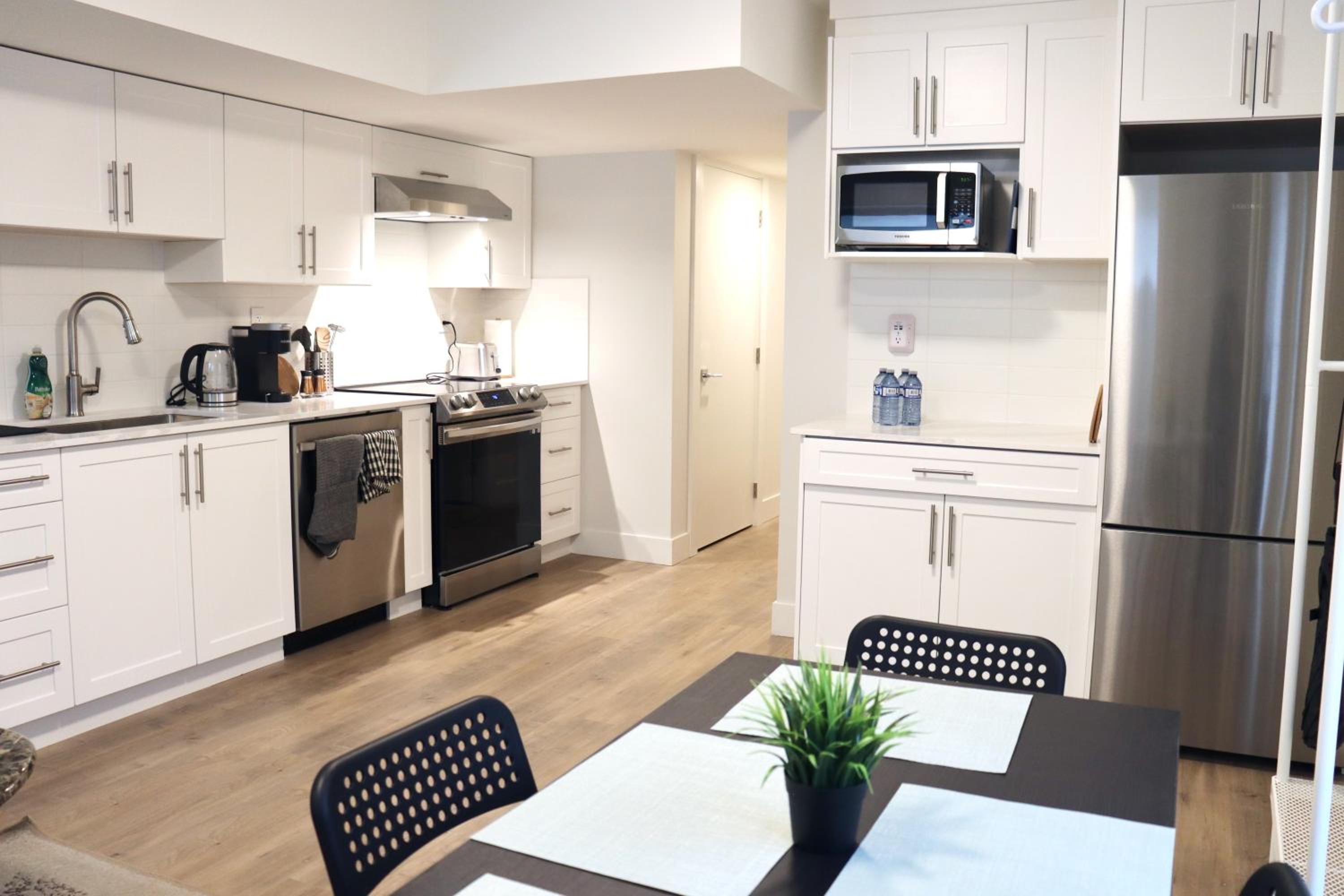 Centrally Located Modern Suite