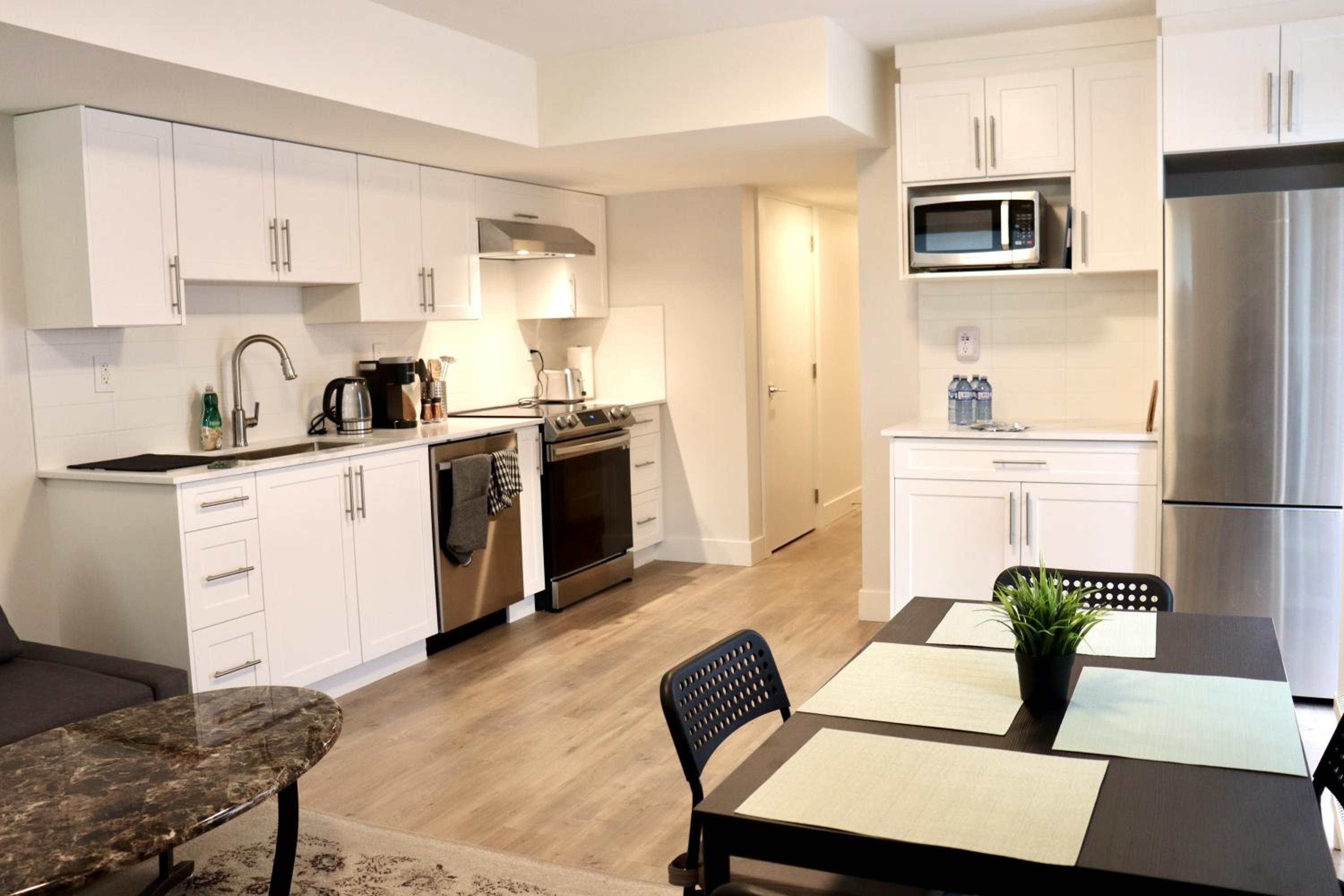 Centrally Located Modern Suite