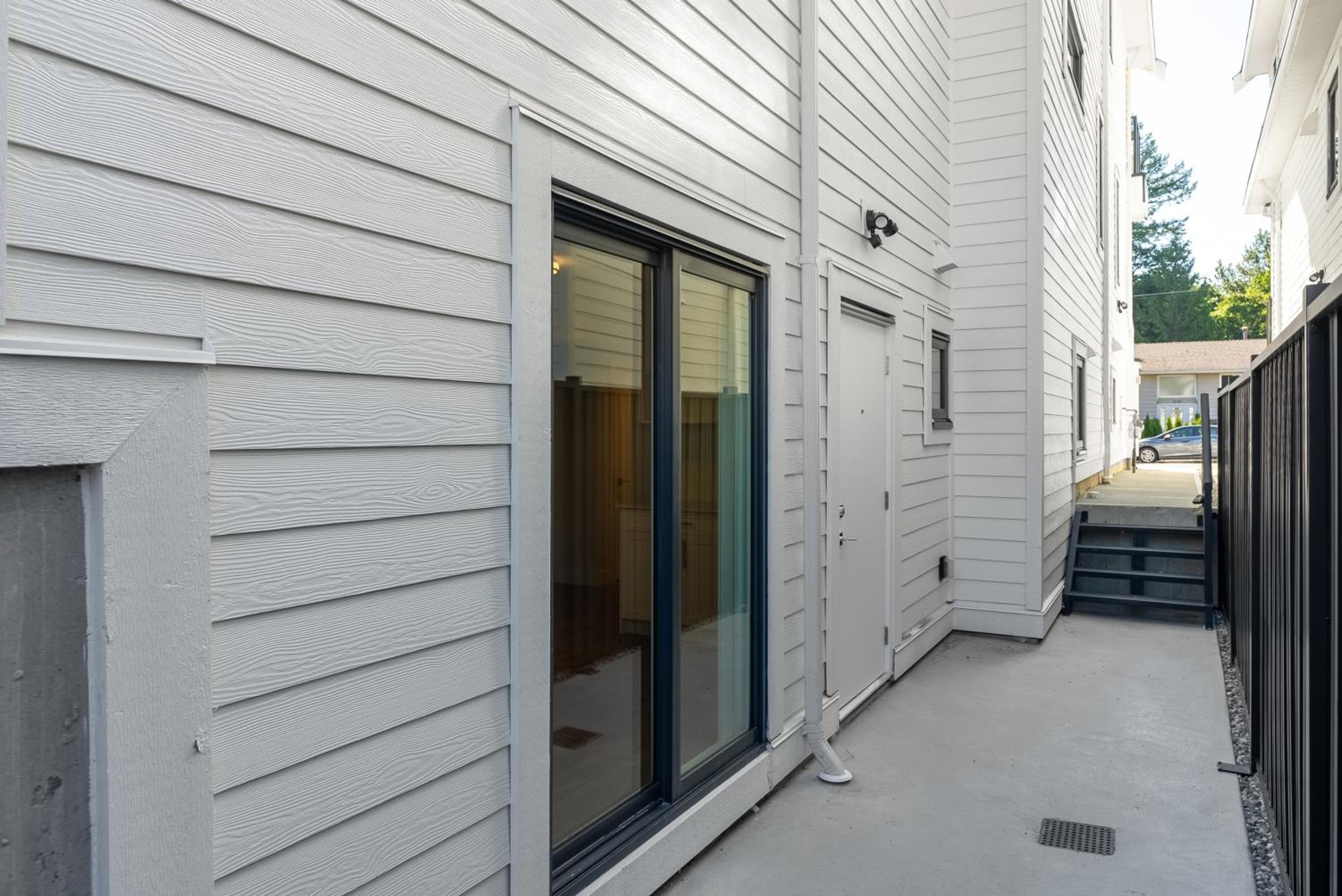 Centrally Located Modern Suite