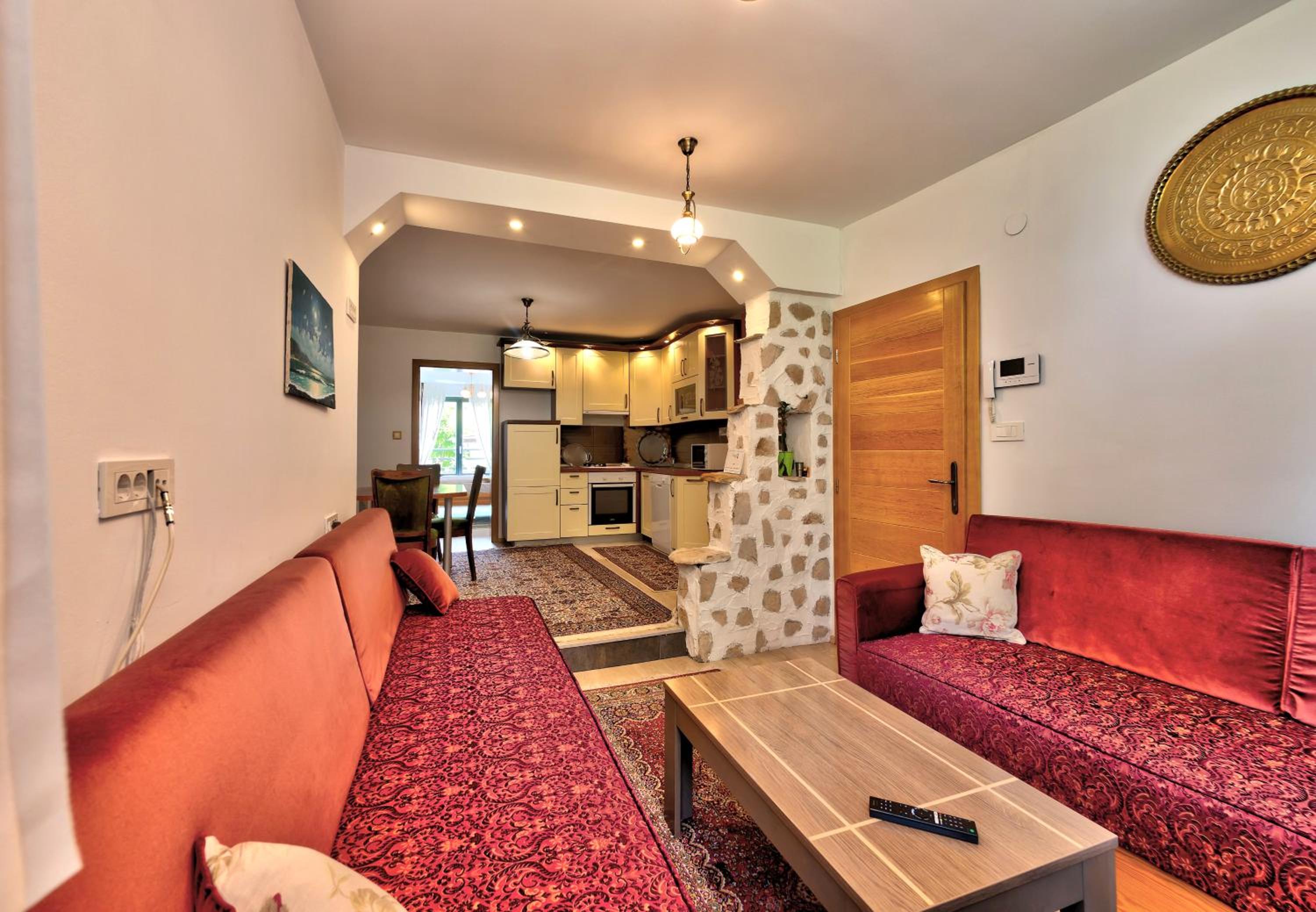 Leyl Apartments