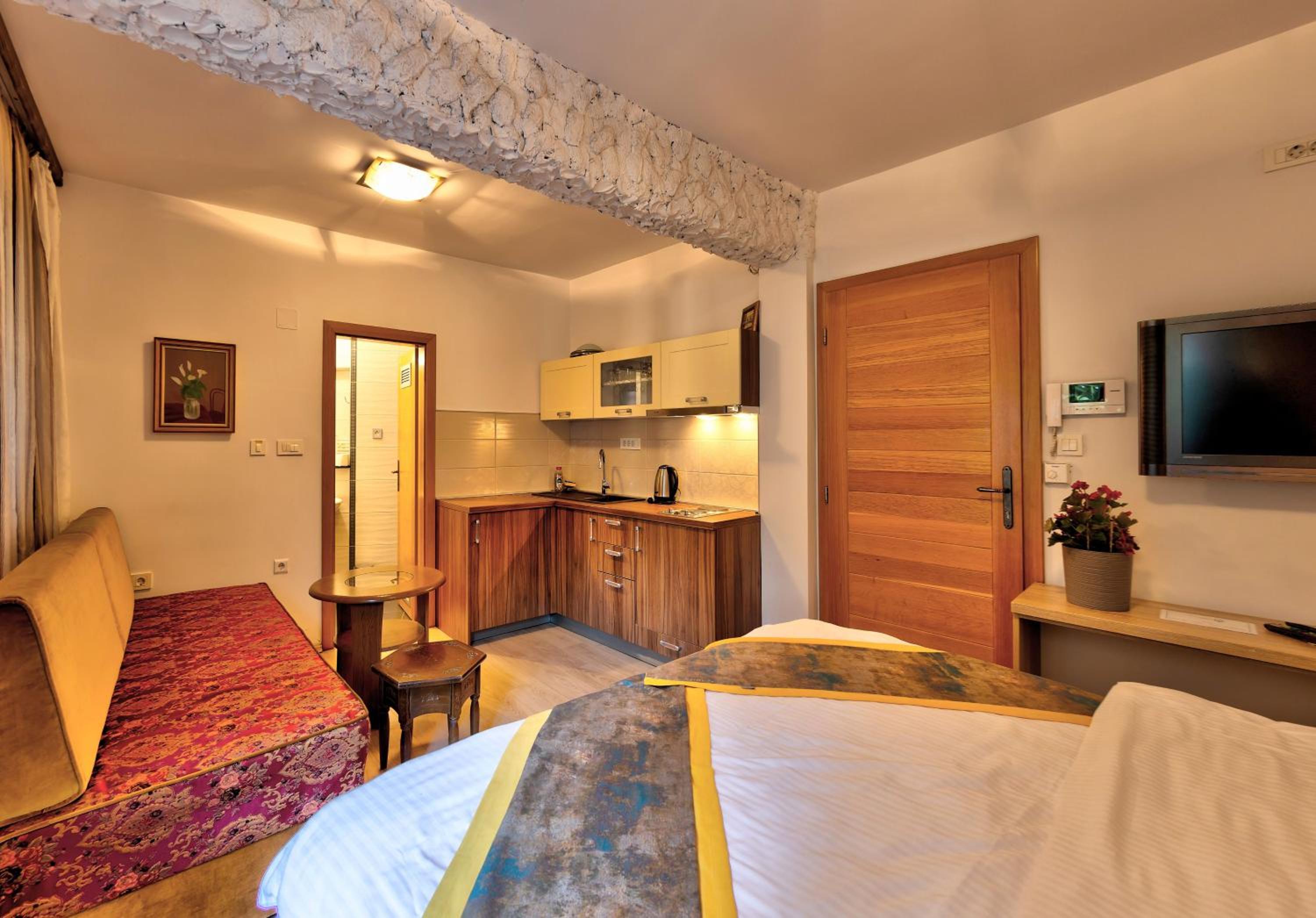 Leyl Apartments