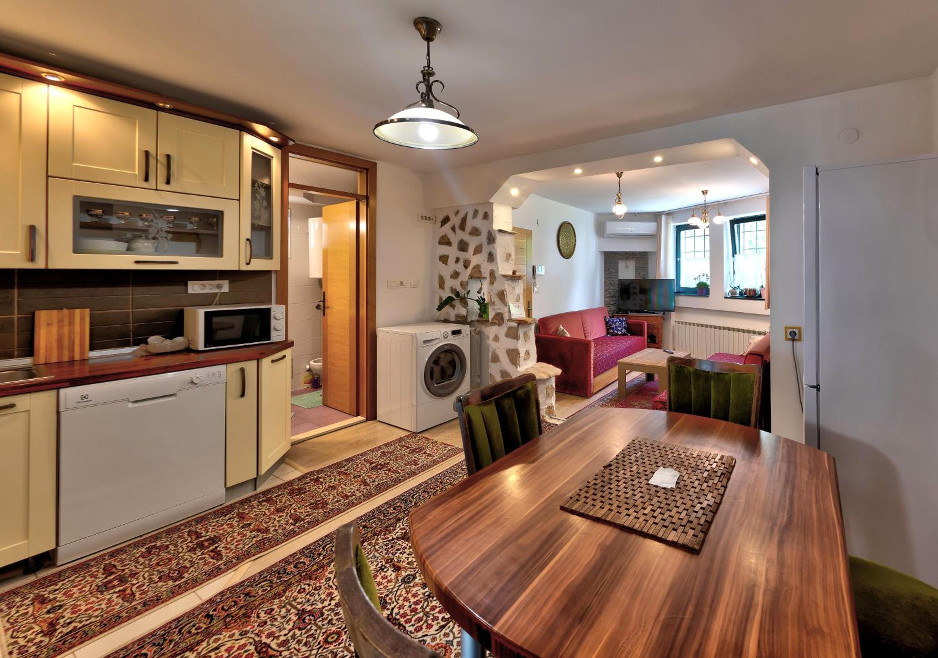 Leyl Apartments