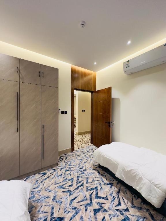 BOULEVARD APARTMENTs
