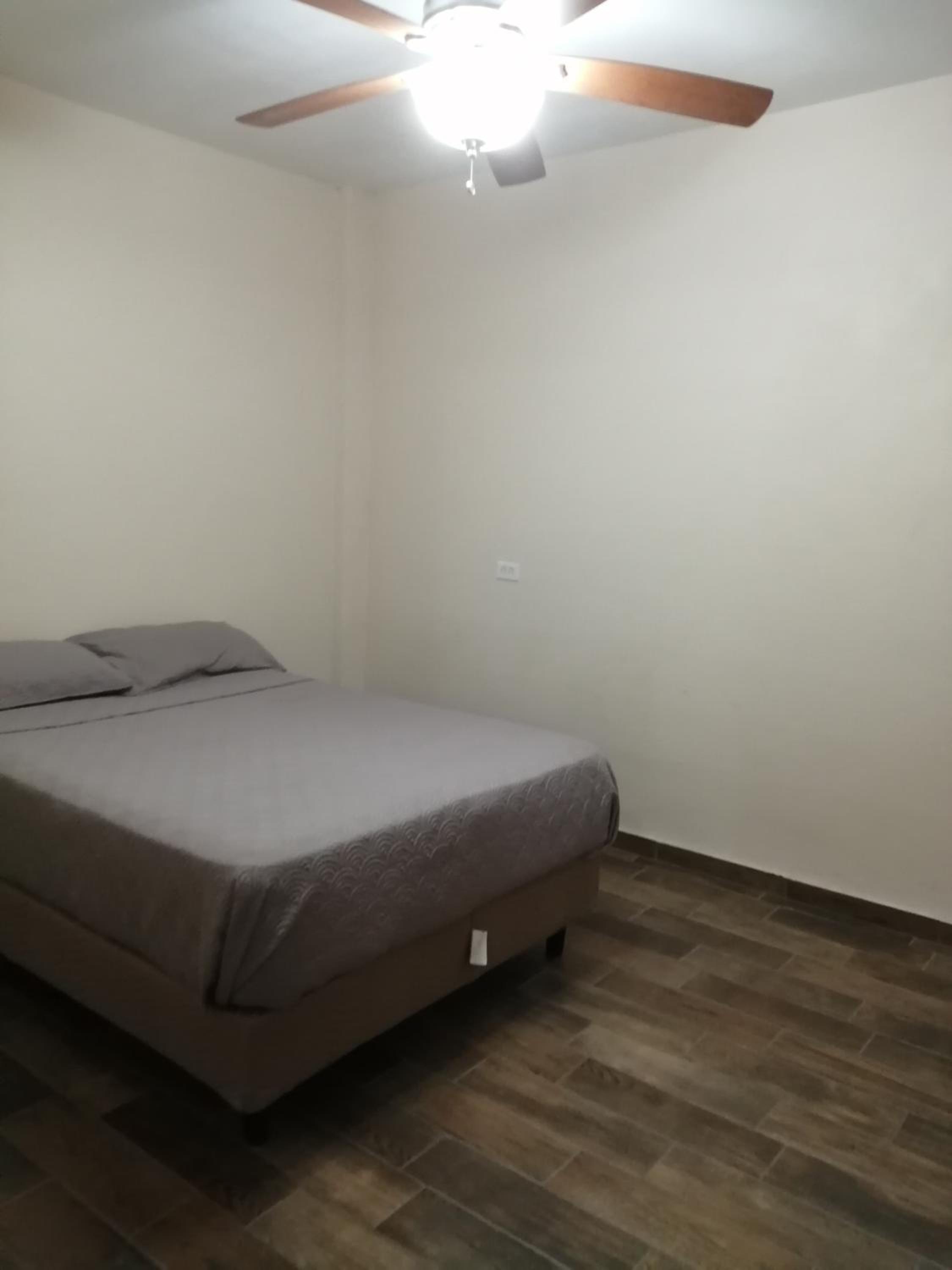 Confortable 2 bedroom apartment view 4