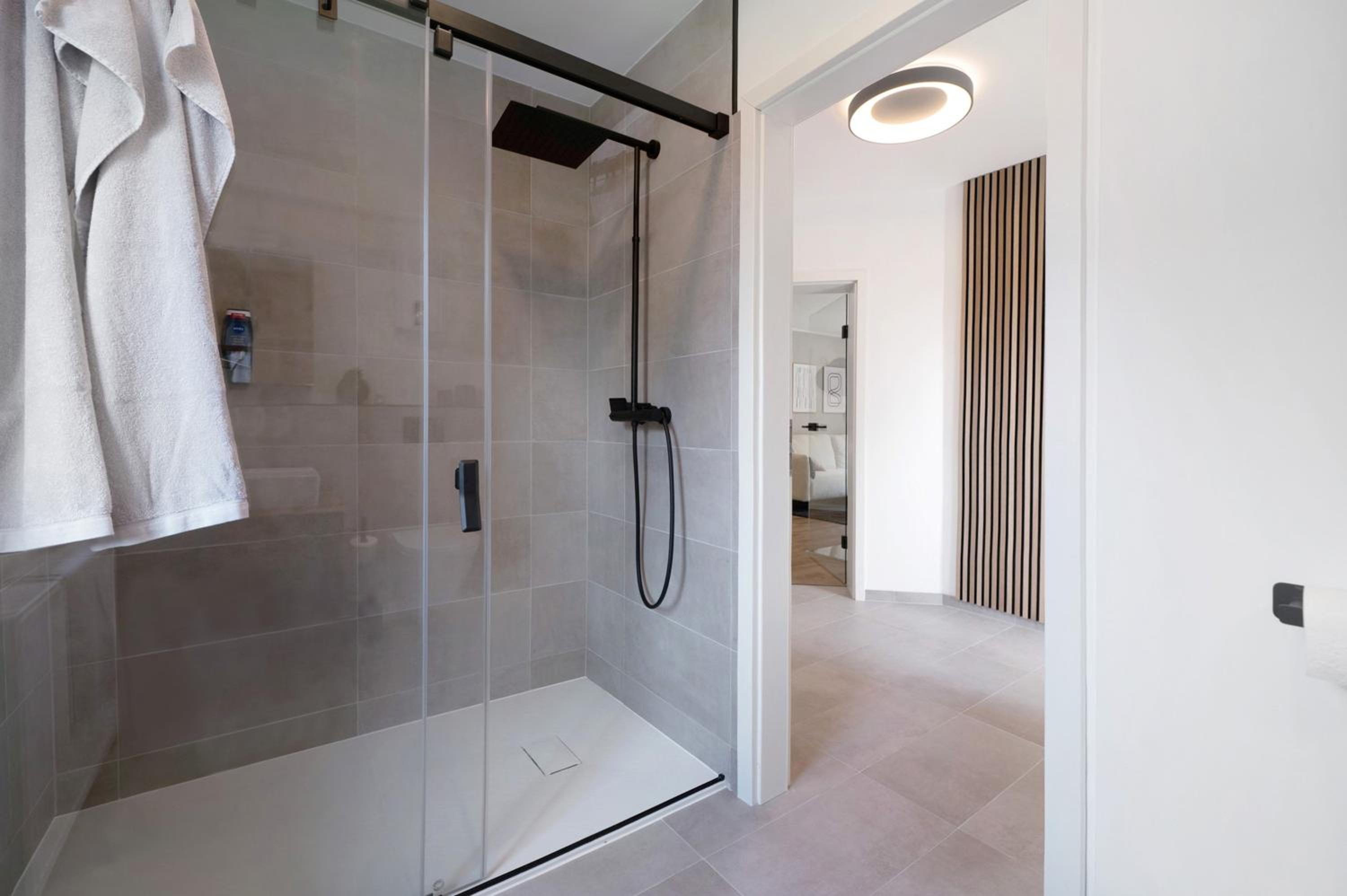 Design-Apartment mit Garten