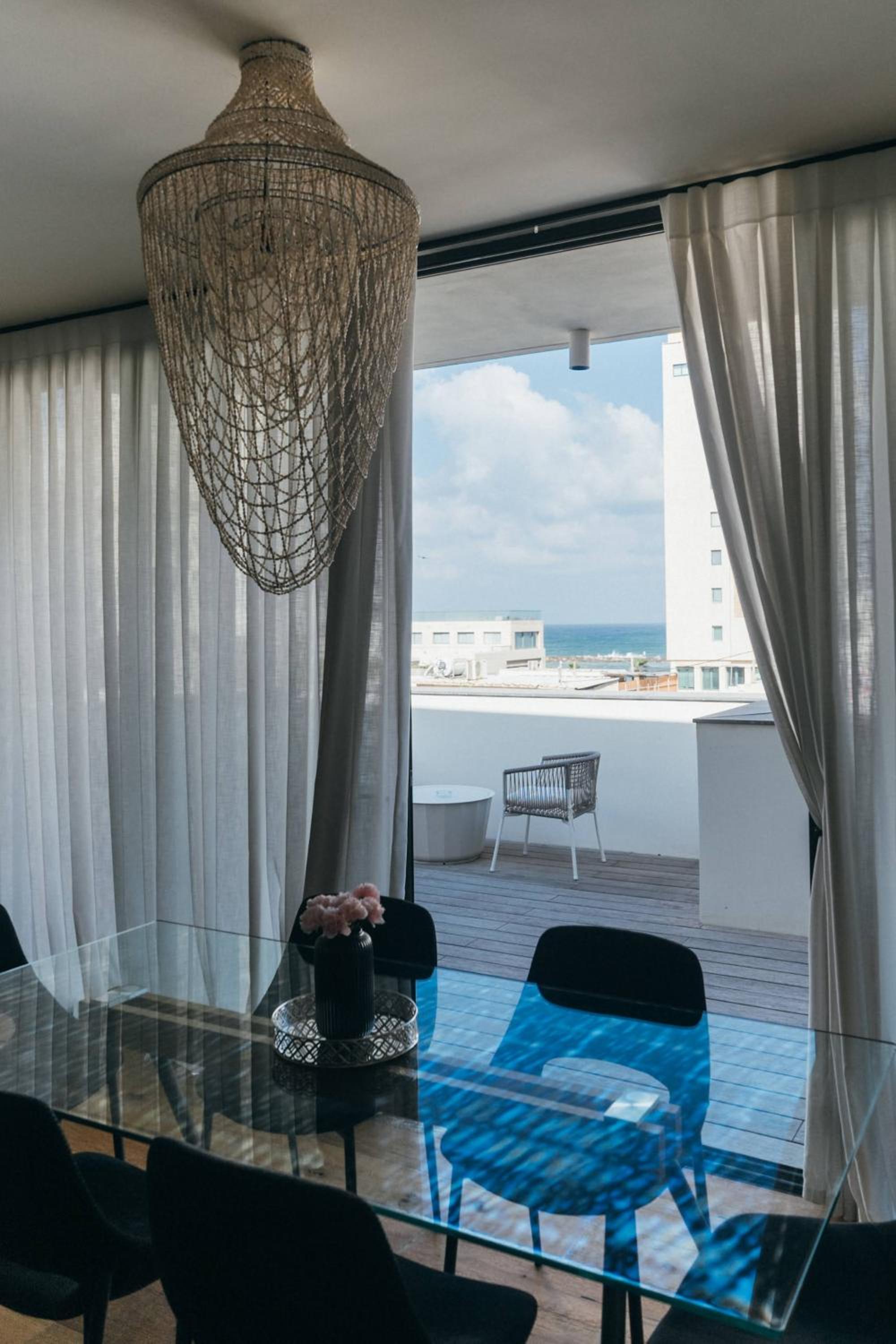 Hayarkon penthouse