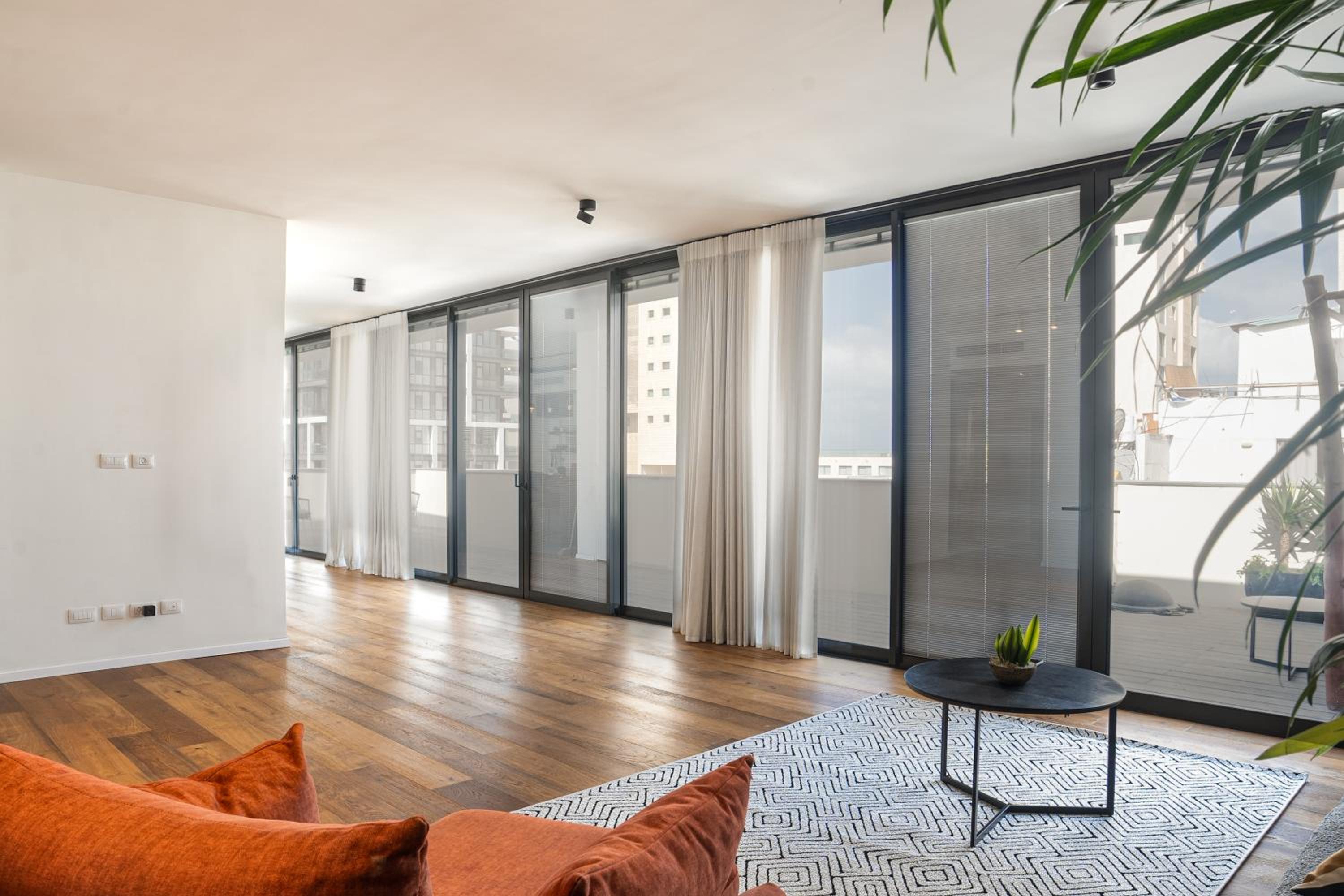 Hayarkon penthouse