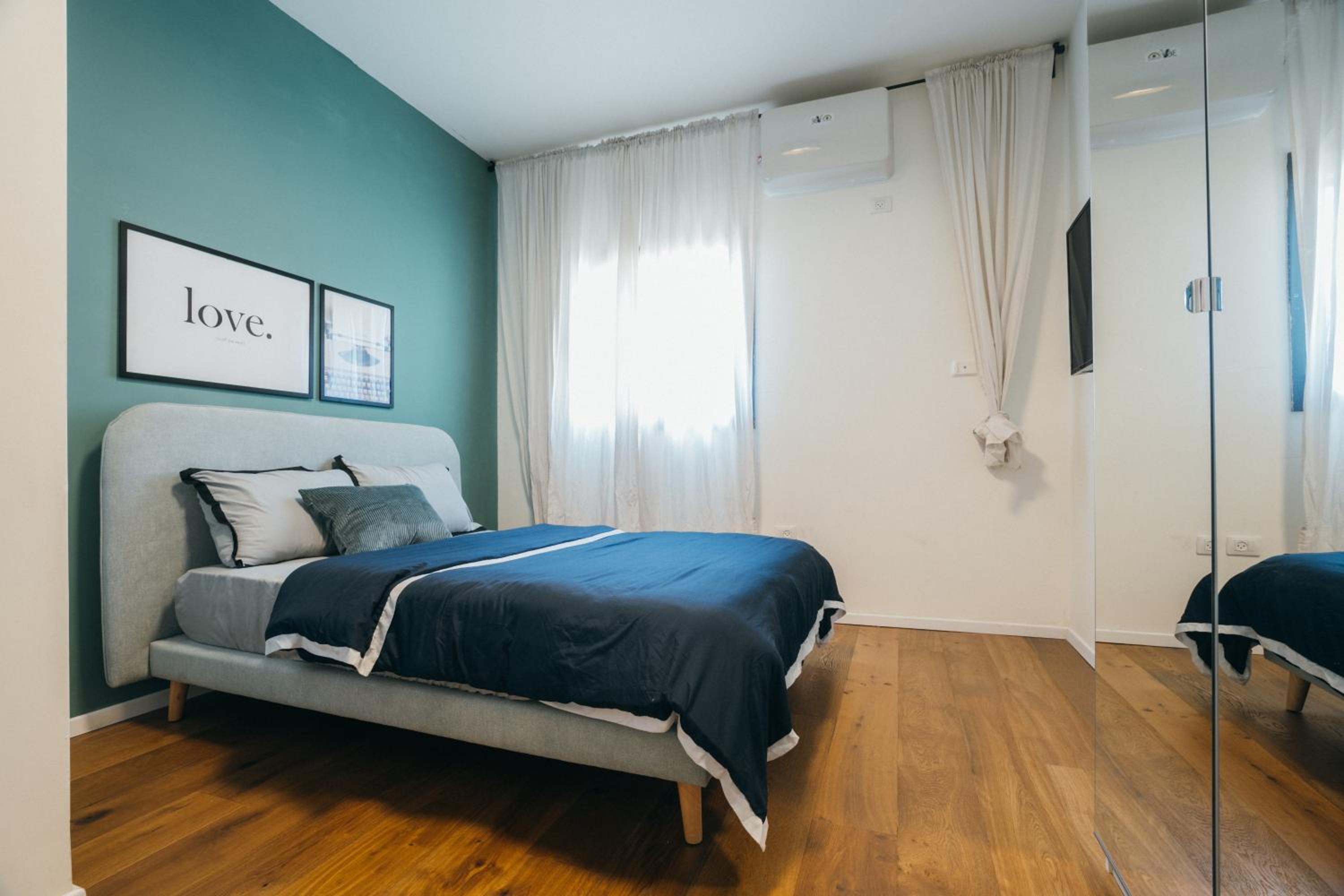 Hayarkon penthouse