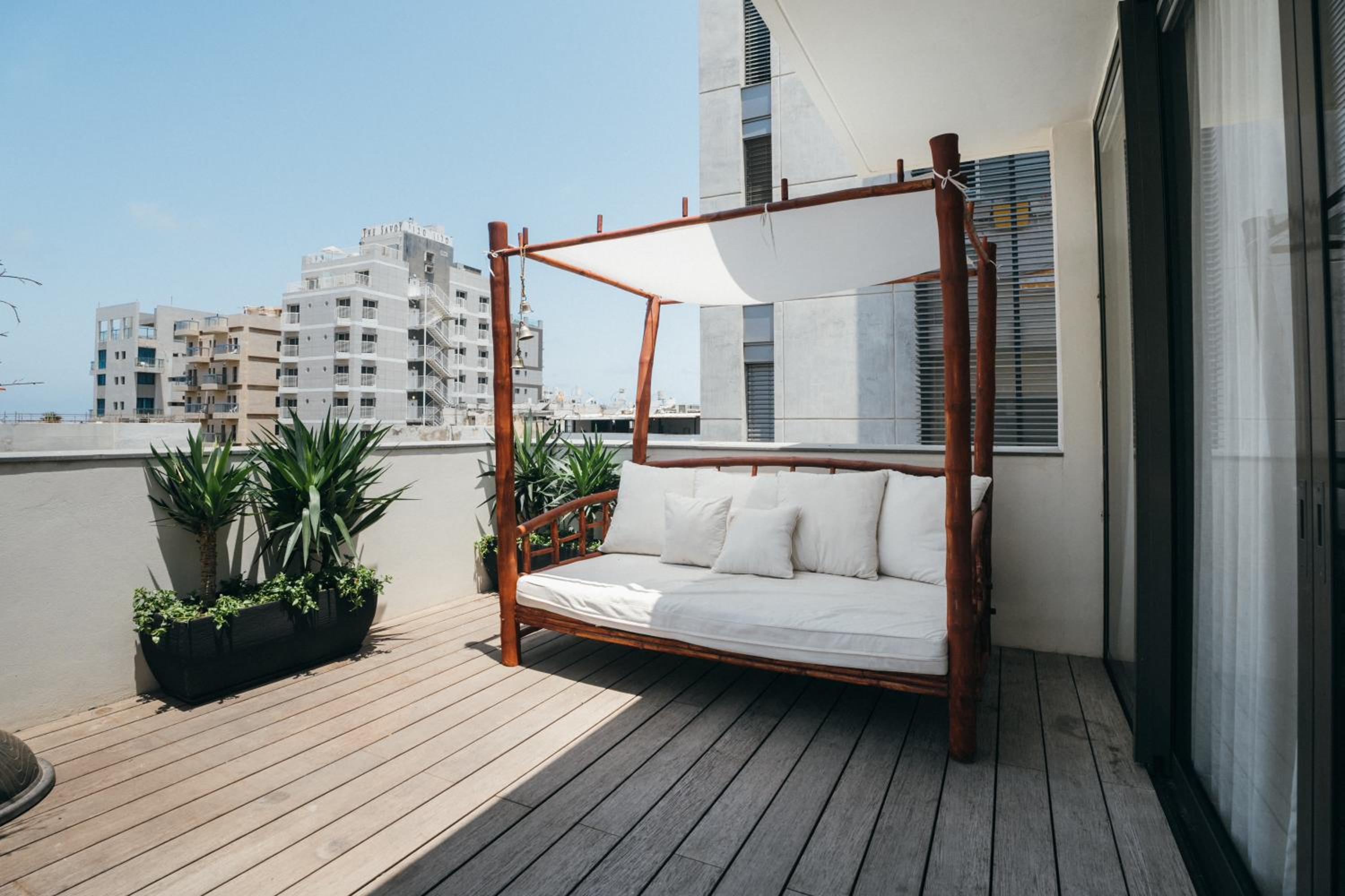 Hayarkon penthouse