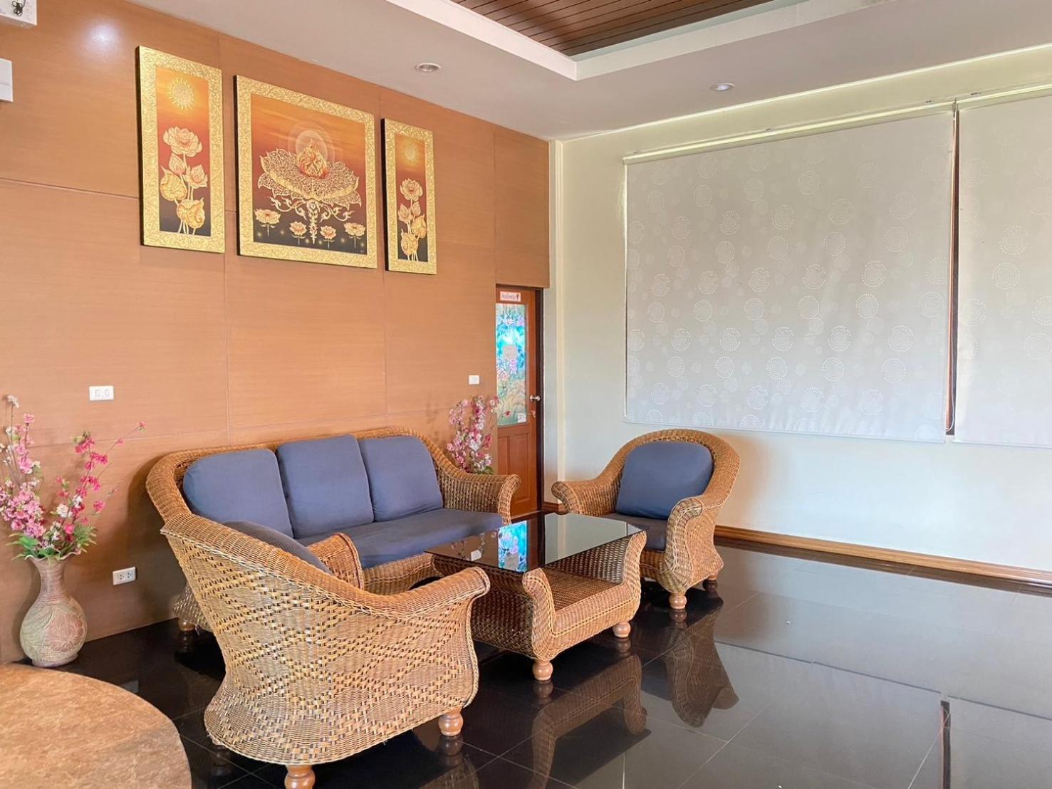 Chaophayathara Riverside Hotel