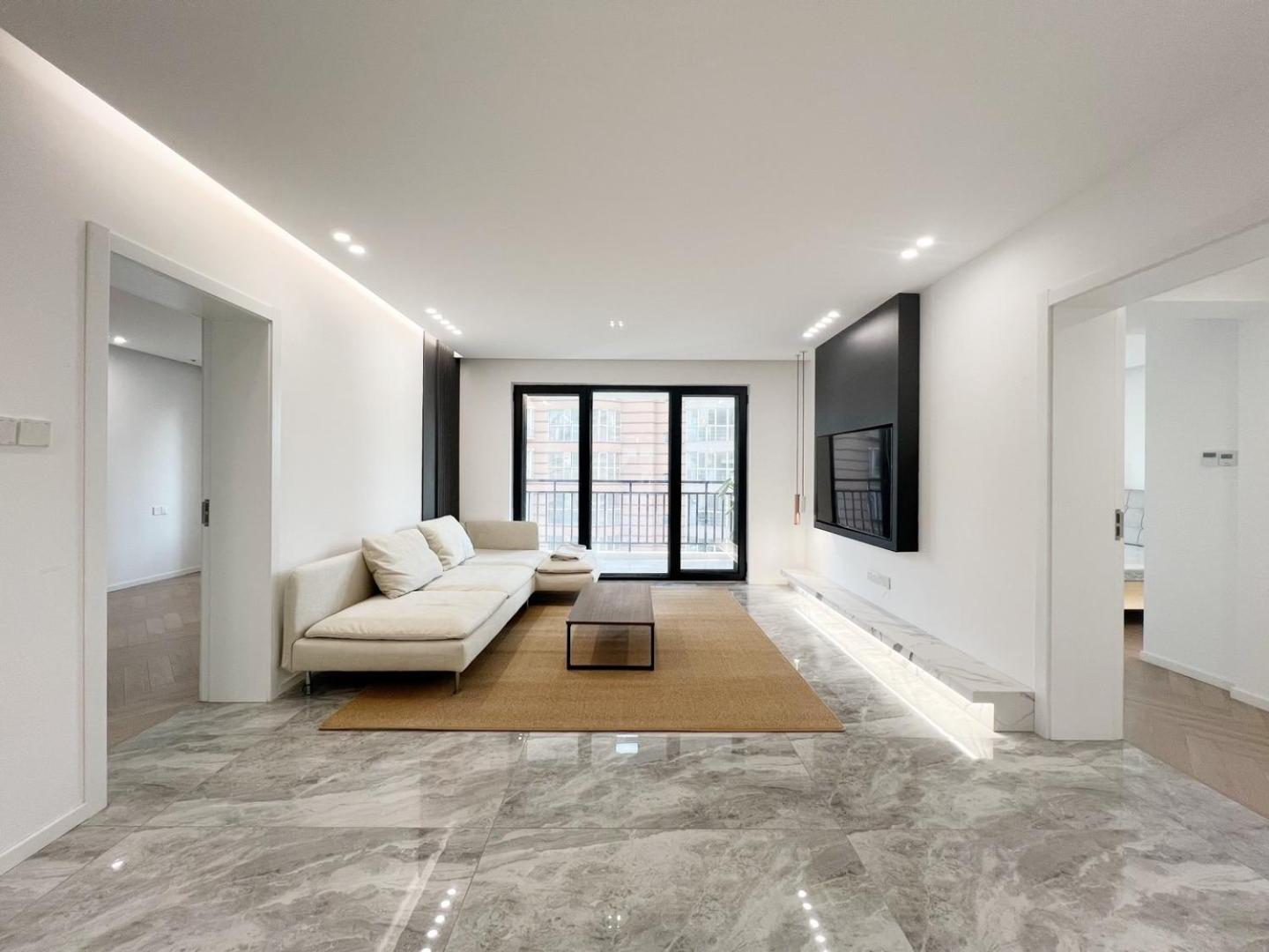Eastern Hub - French Window 3Bedroom 2Balcony near Heng Long Plaza People's Square West Nanjing Road
