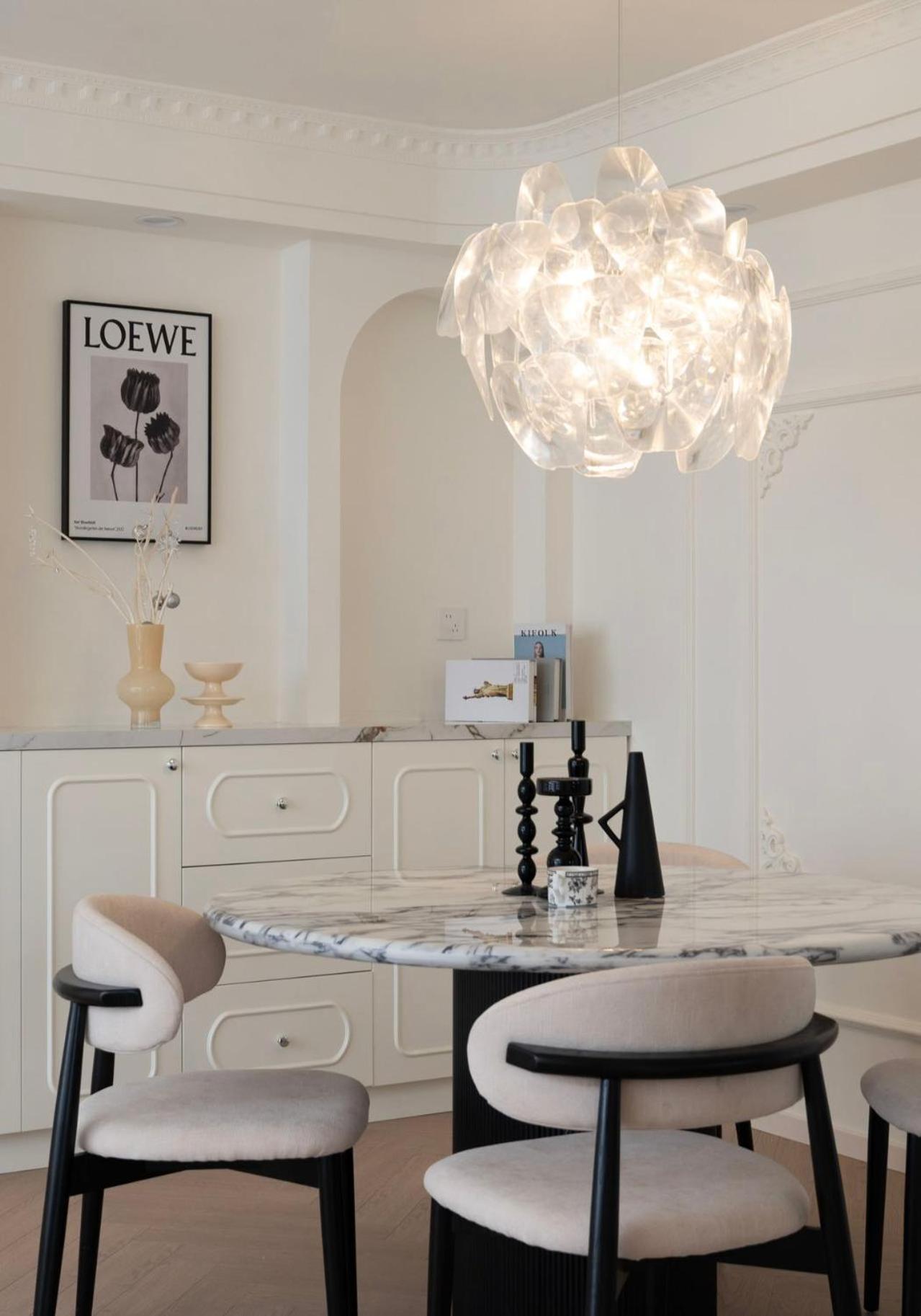 Eastern Hub - Bund Branch French Romantic 3BR Apt with City View, Close to the Bund and Xintiandi, with French Windows