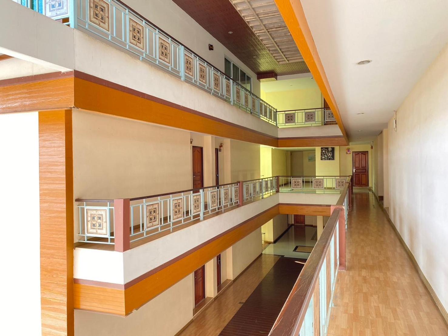 Chaophayathara Riverside Hotel