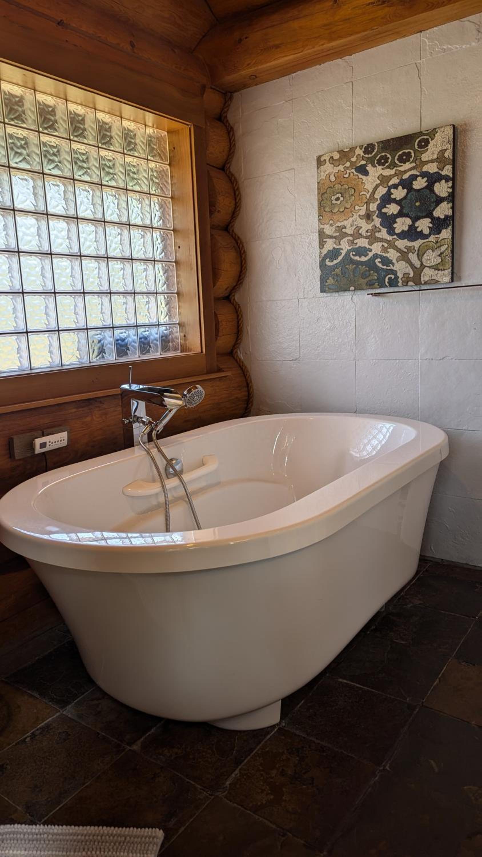 Opulent Oaks Chalet