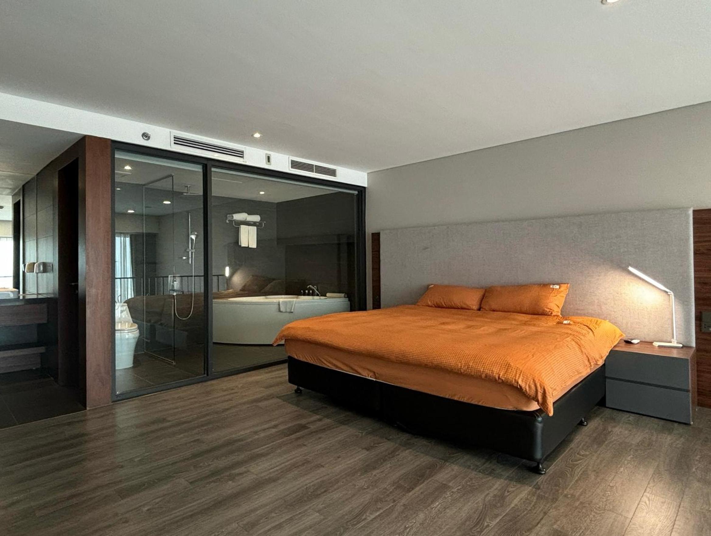 PentStudio Duplex Apartment
