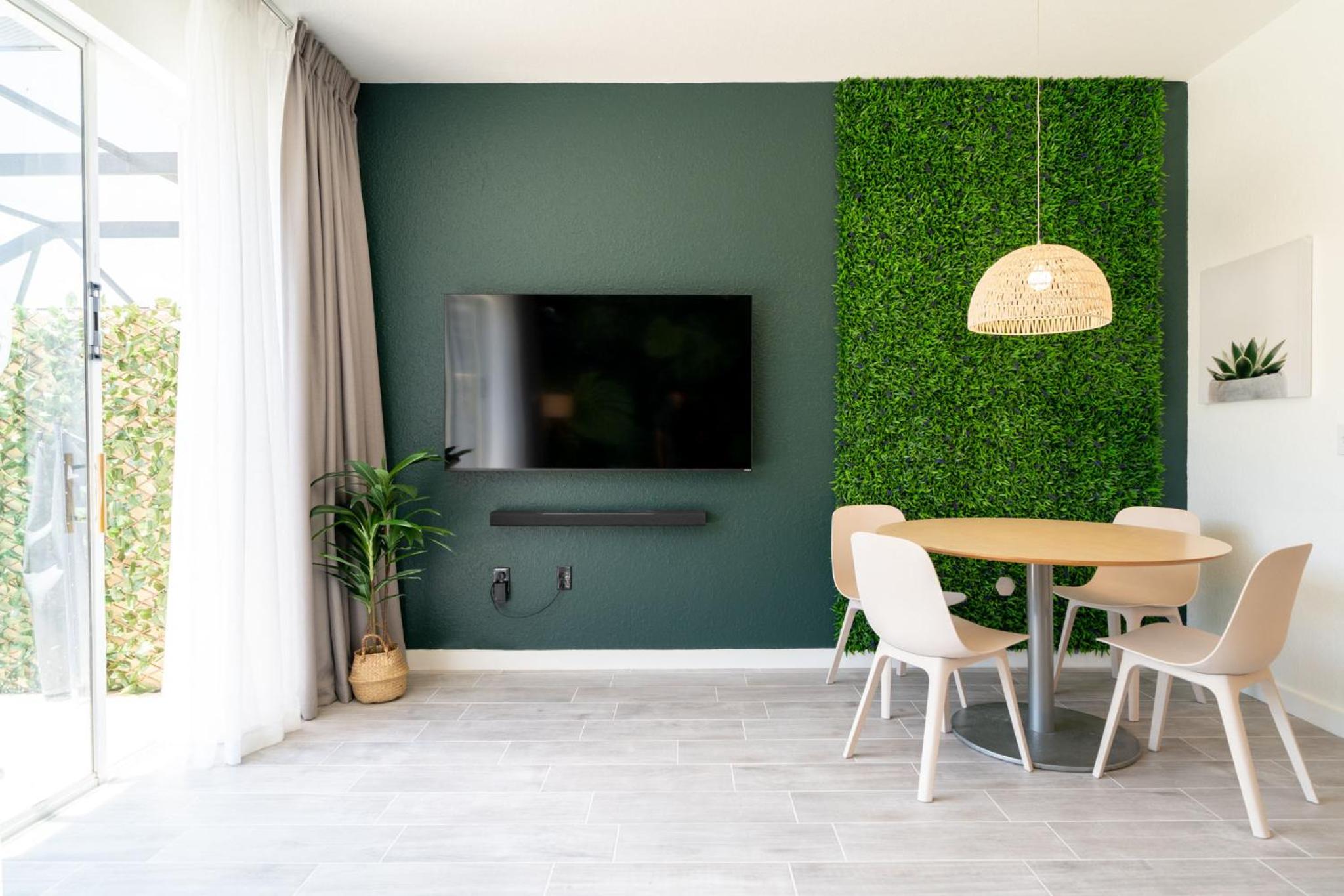 Chic Jungle Escape with Pool near Disney